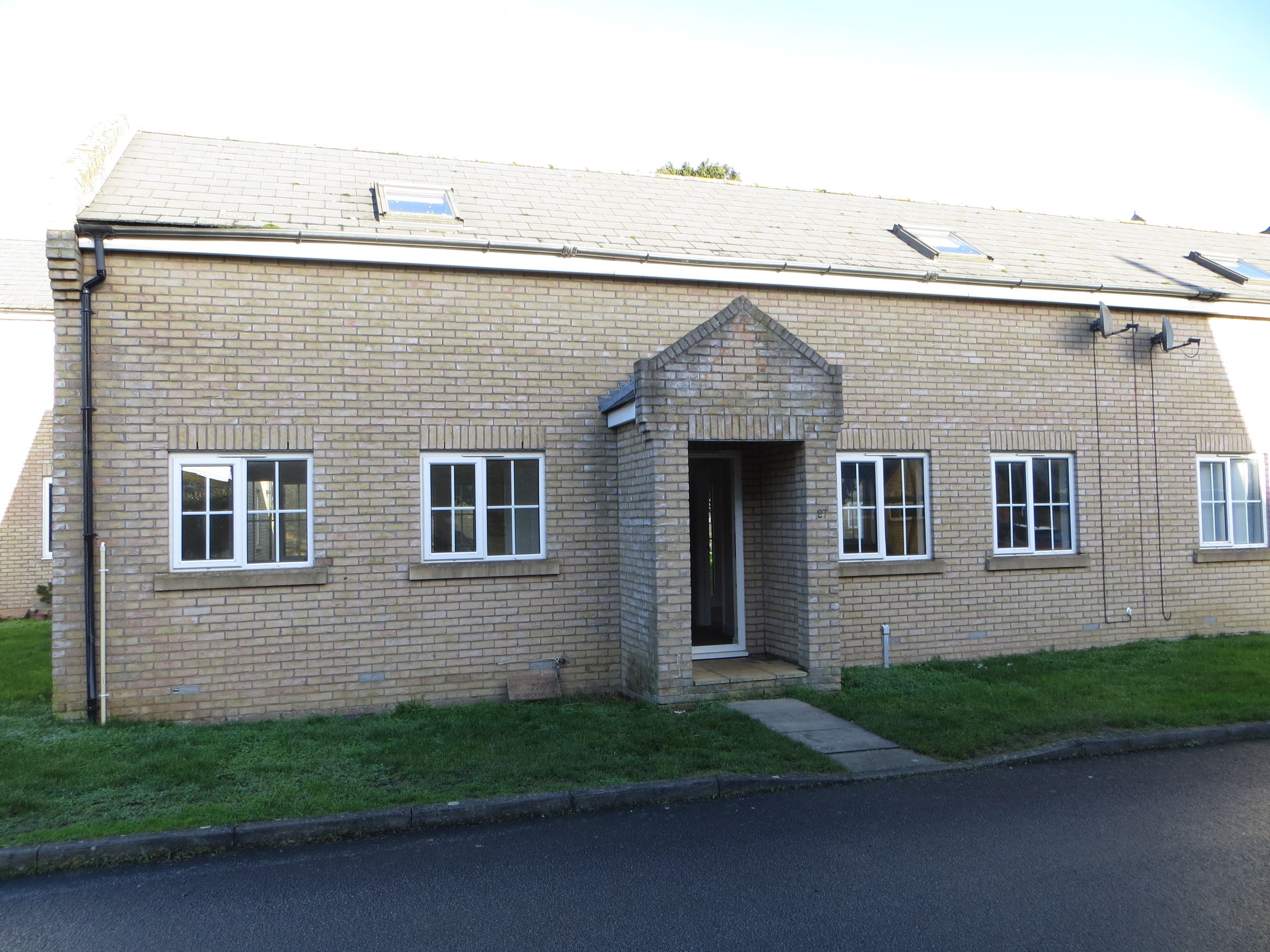 3 bed semidetached house to rent in Tower Court, Ely CB7 Zoopla