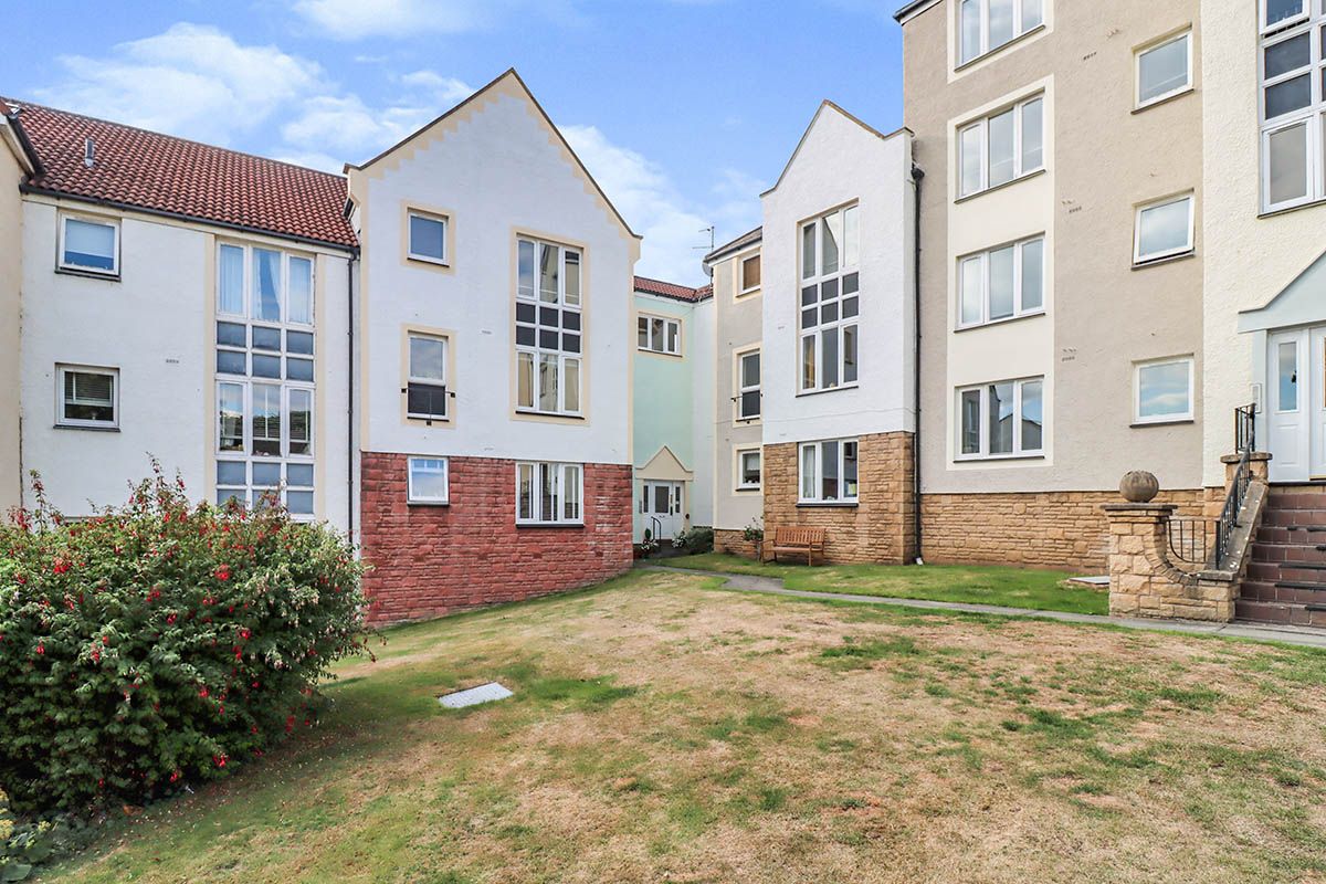 2 bed flat for sale in Harbour Place, Dalgety Bay, Dunfermline KY11