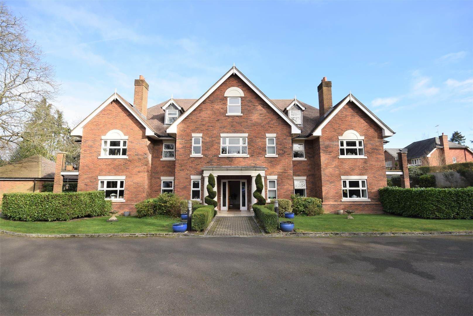 2 bed flat for sale in Coley House, Tilford Road, Farnham GU9 Zoopla