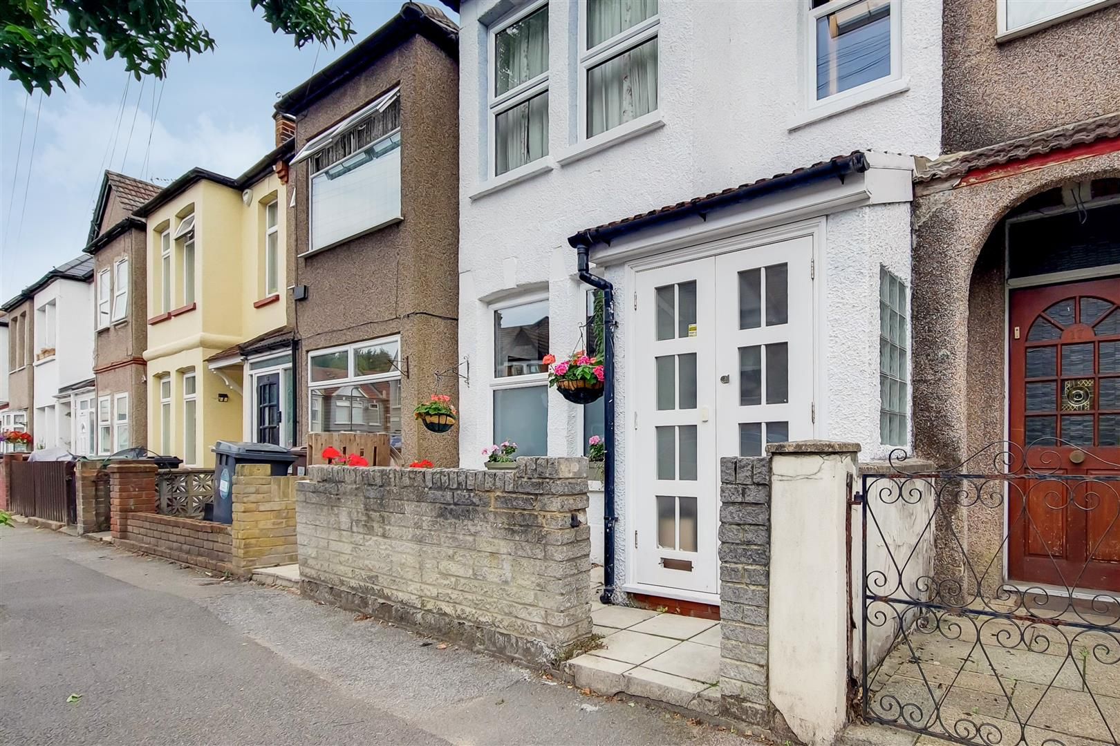 5 bed terraced house for sale in Salop Road, London E17 Zoopla