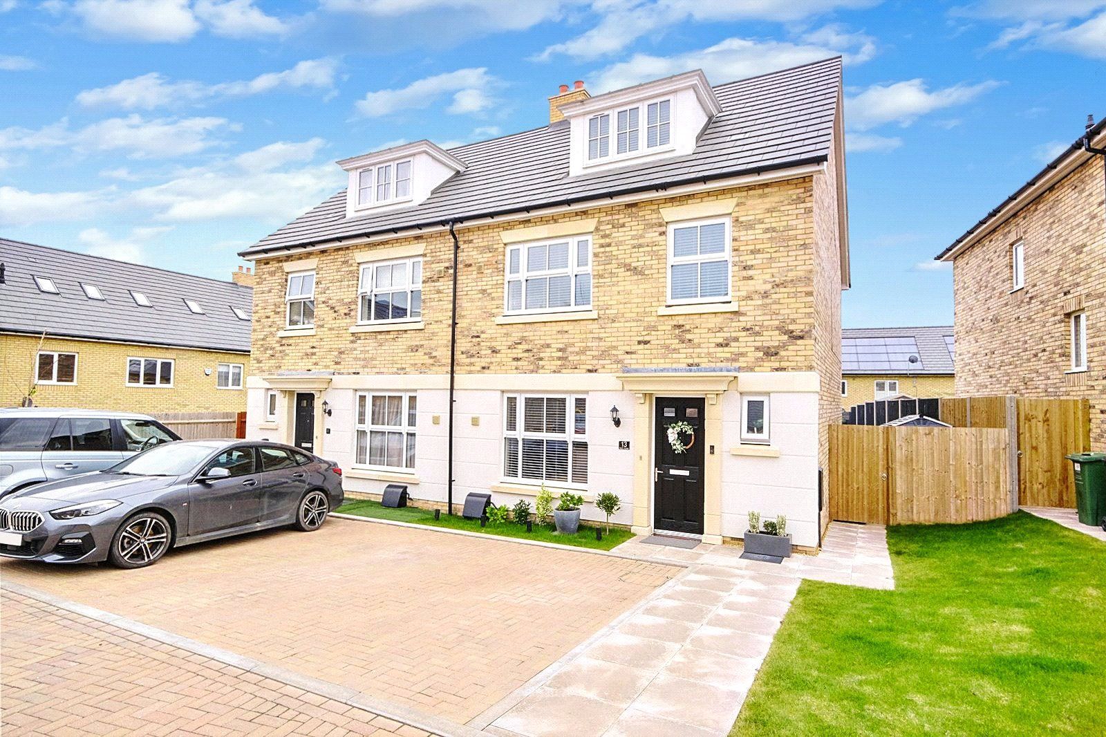 4 bed semidetached house for sale in Day Close, Weldon, Ebbsfleet