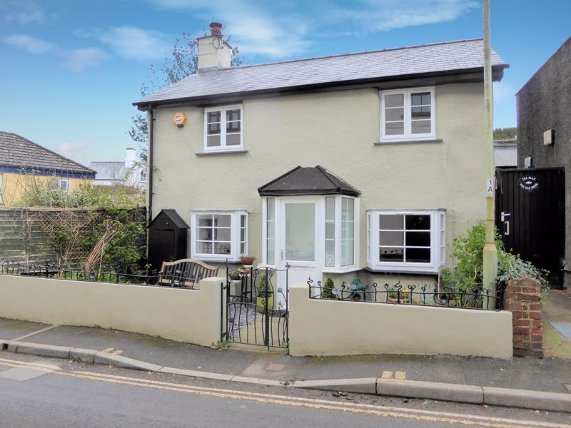 2 bed cottage for sale in North Street, North Tawton EX20 Zoopla