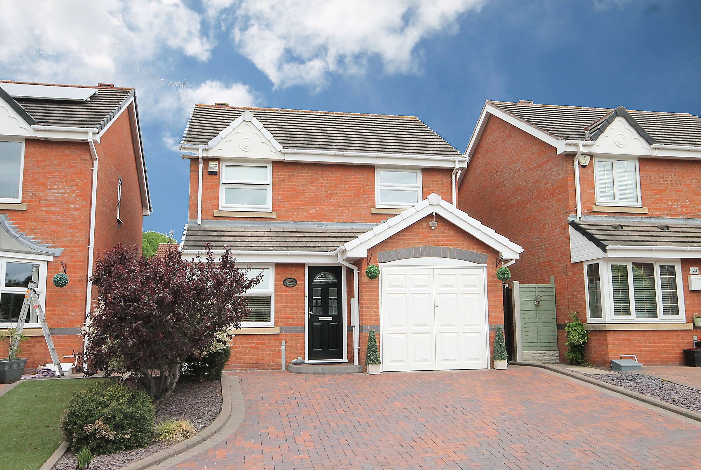 Reedmace, Tamworth B77B B77  