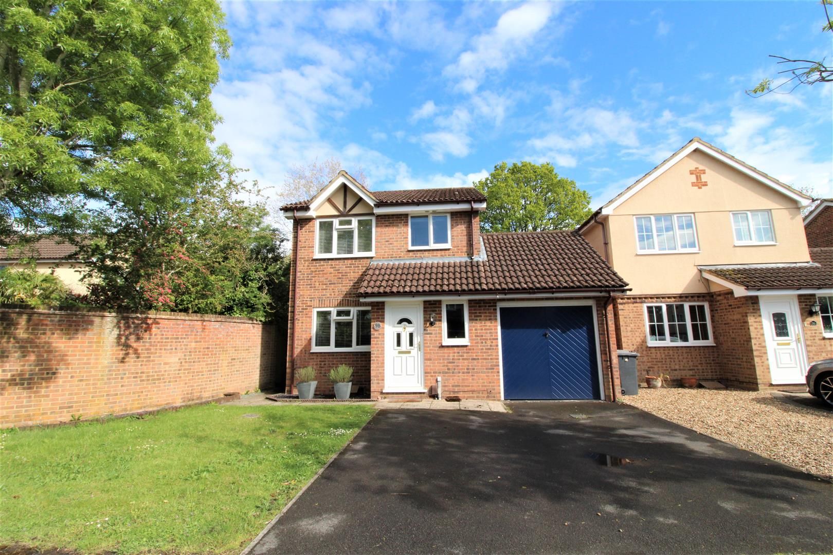 3 bed detached house for sale in Nether VellMead, Church Crookham