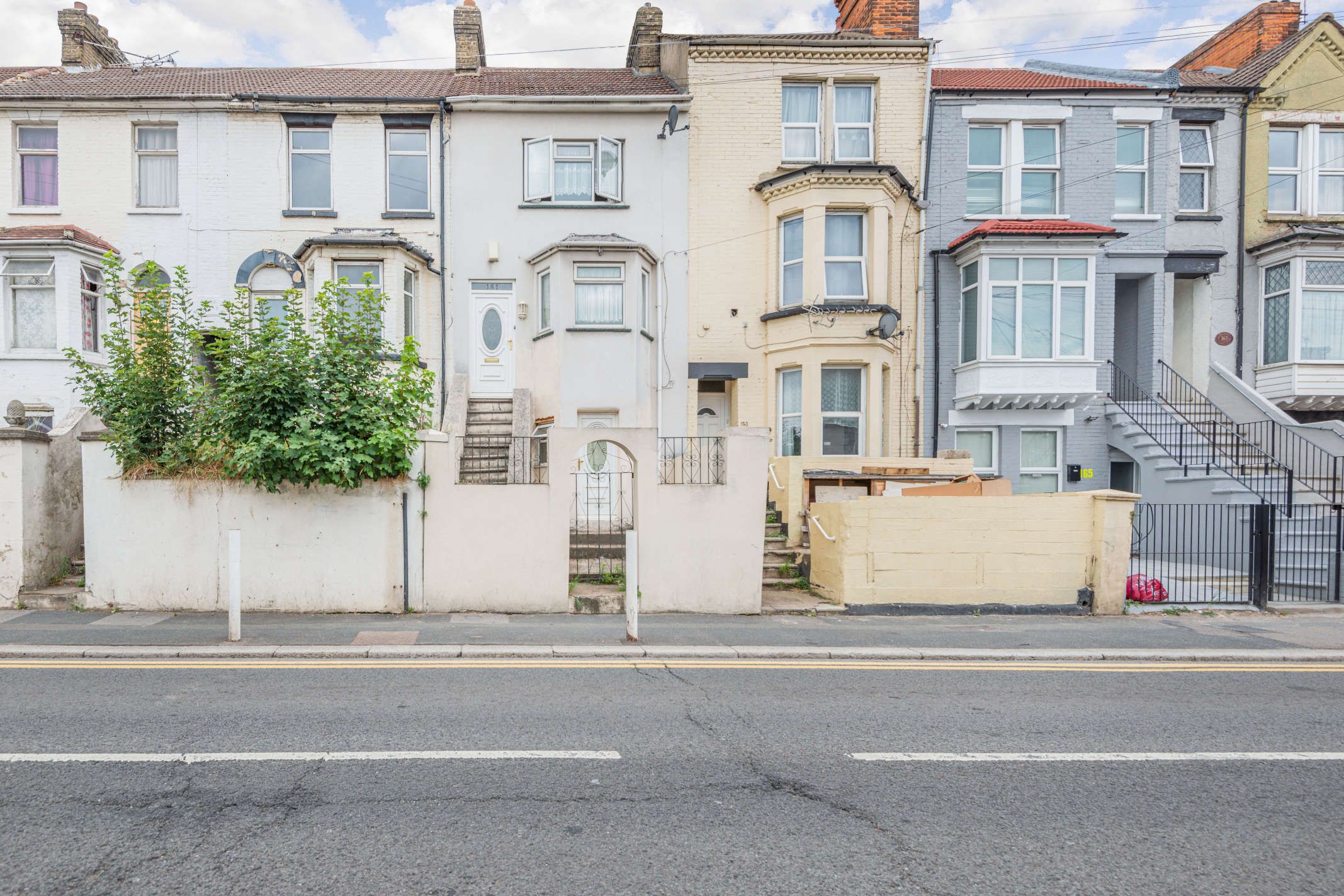 3 bed terraced house for sale in Luton Road, Chatham ME4 Zoopla