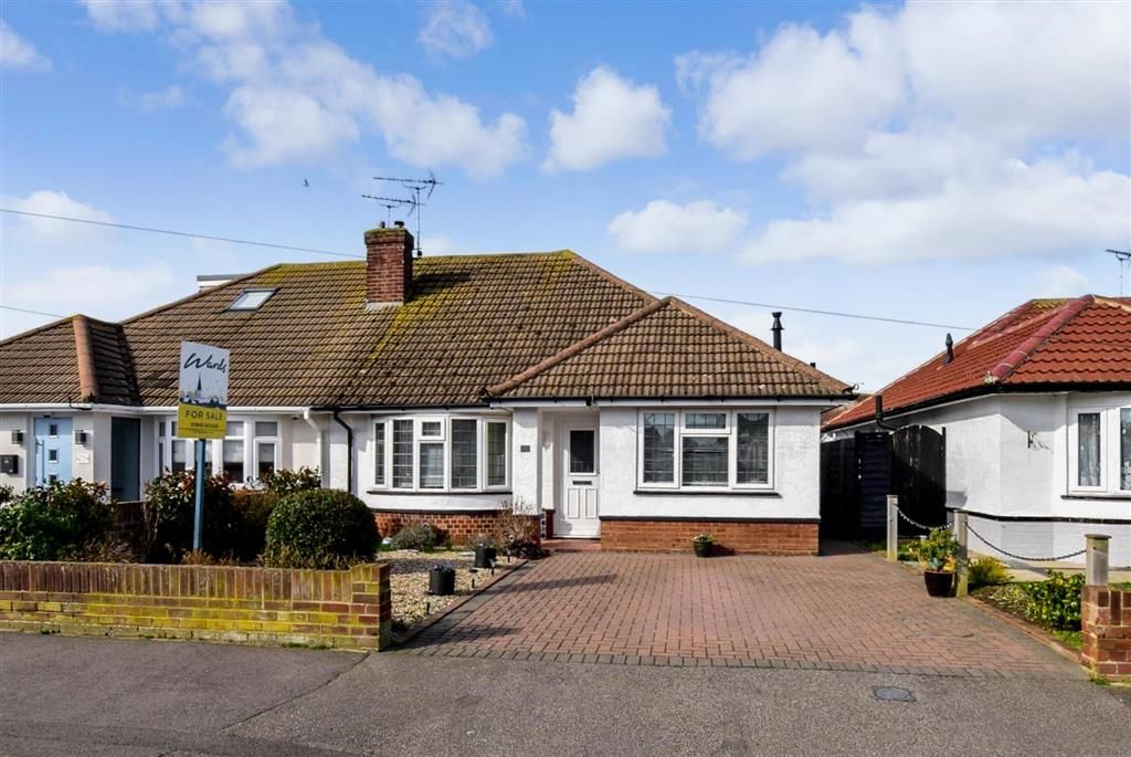 2 bed semidetached bungalow for sale in Warren Drive, Broadstairs