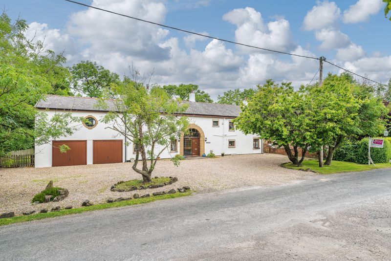 6 bed barn conversion for sale in Drumacre Lane East, Longton, Preston