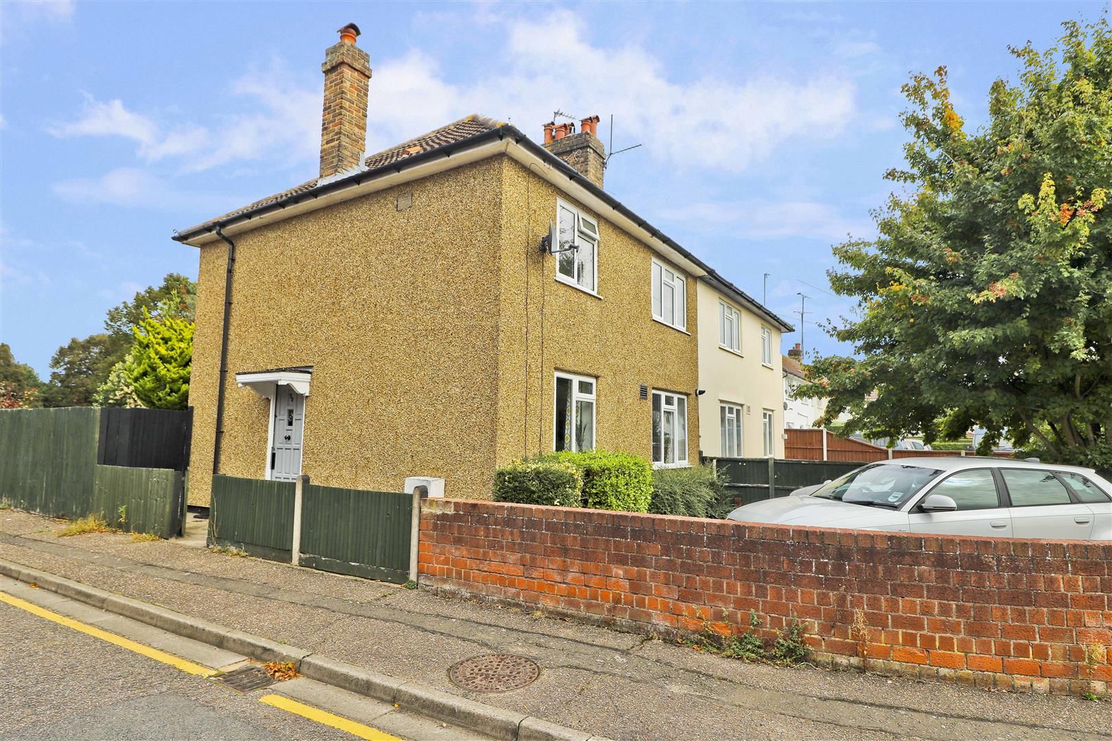 3 bed semidetached house for sale in Manor Waye, Uxbridge UB8 Zoopla