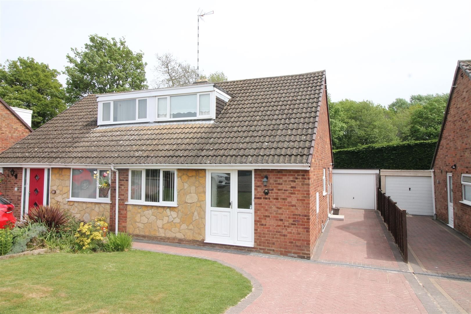 2 bed property for sale in Windermere Close, Daventry NN11 Zoopla