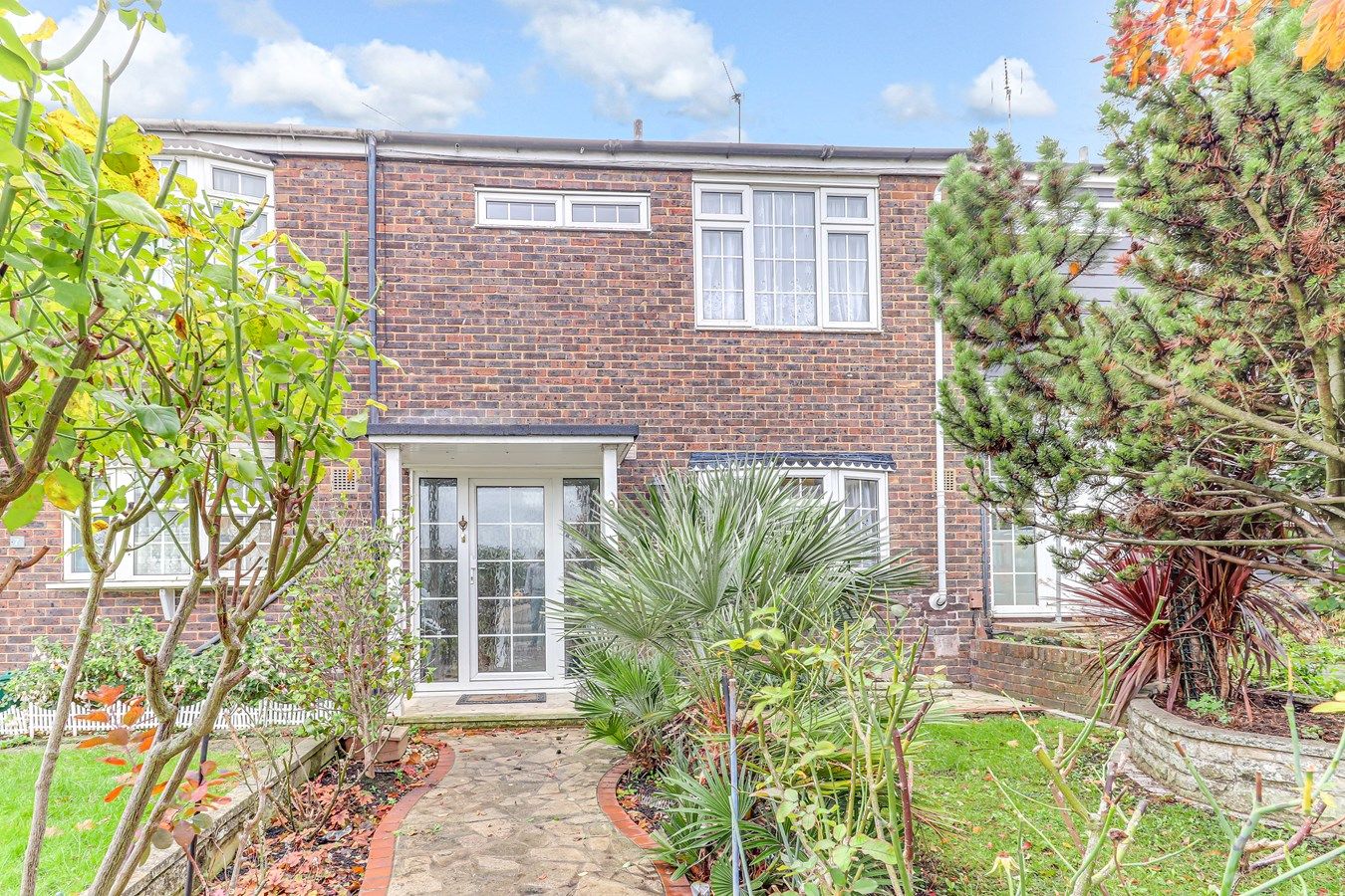 3 bed terraced house for sale in Great Mistley, Basildon SS16 Zoopla