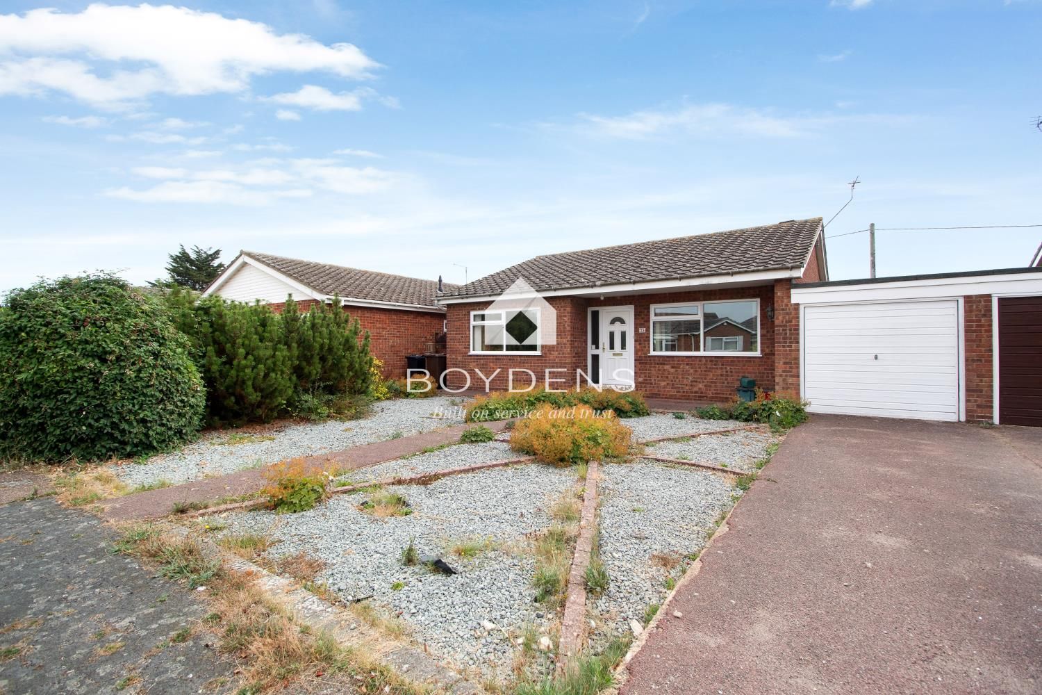 2 bed bungalow for sale in Orchard Drive, Great Holland CO13 Zoopla
