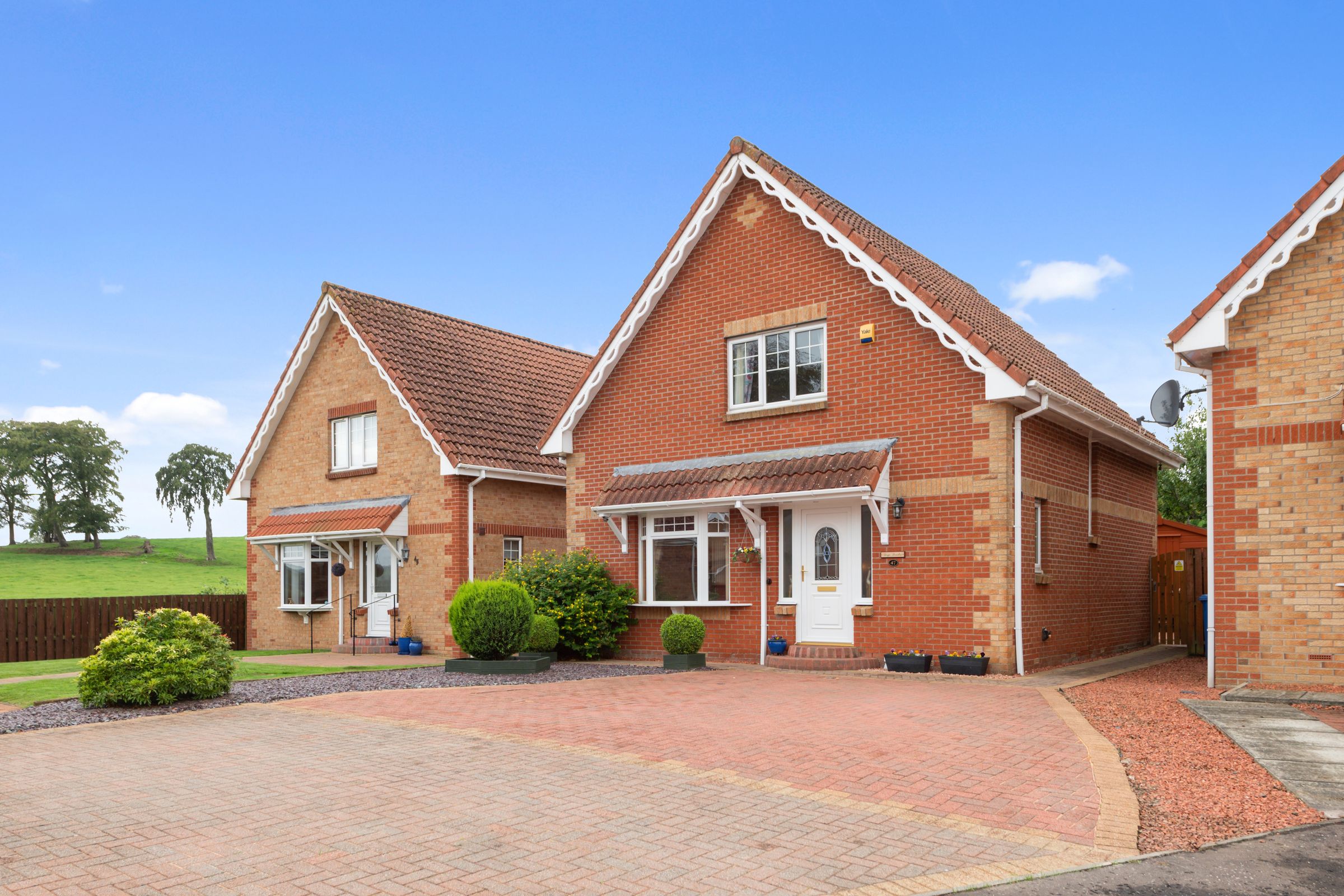 2 bed detached house for sale in 47 Manor Wynd, Maddiston FK2 Zoopla