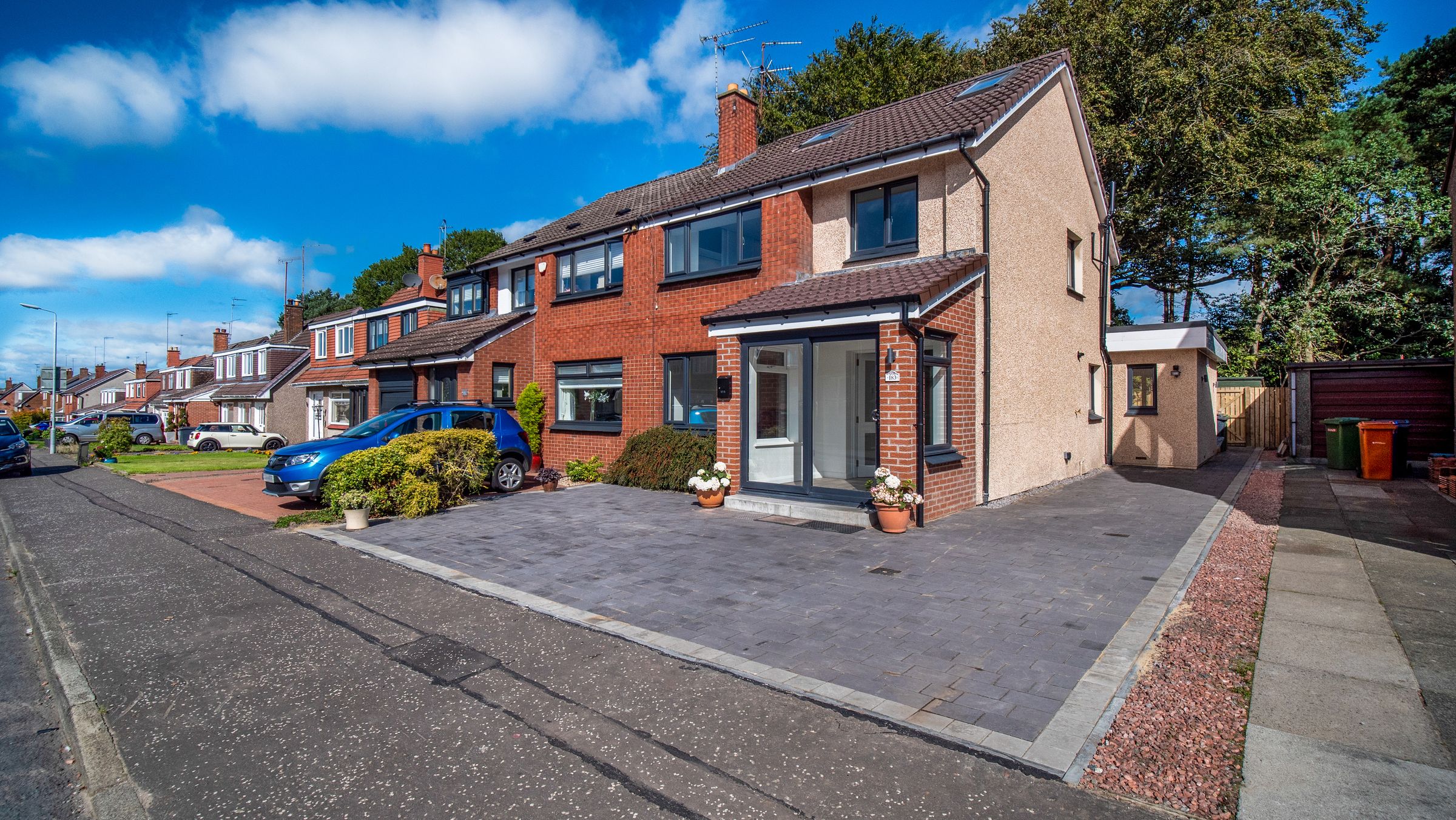 4 bed semidetached house for sale in Meadowburn, Glasgow