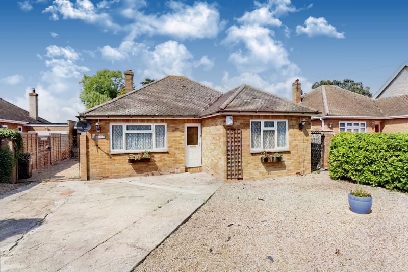 3 bed detached bungalow for sale in Rush Green Road, ClactonOnSea