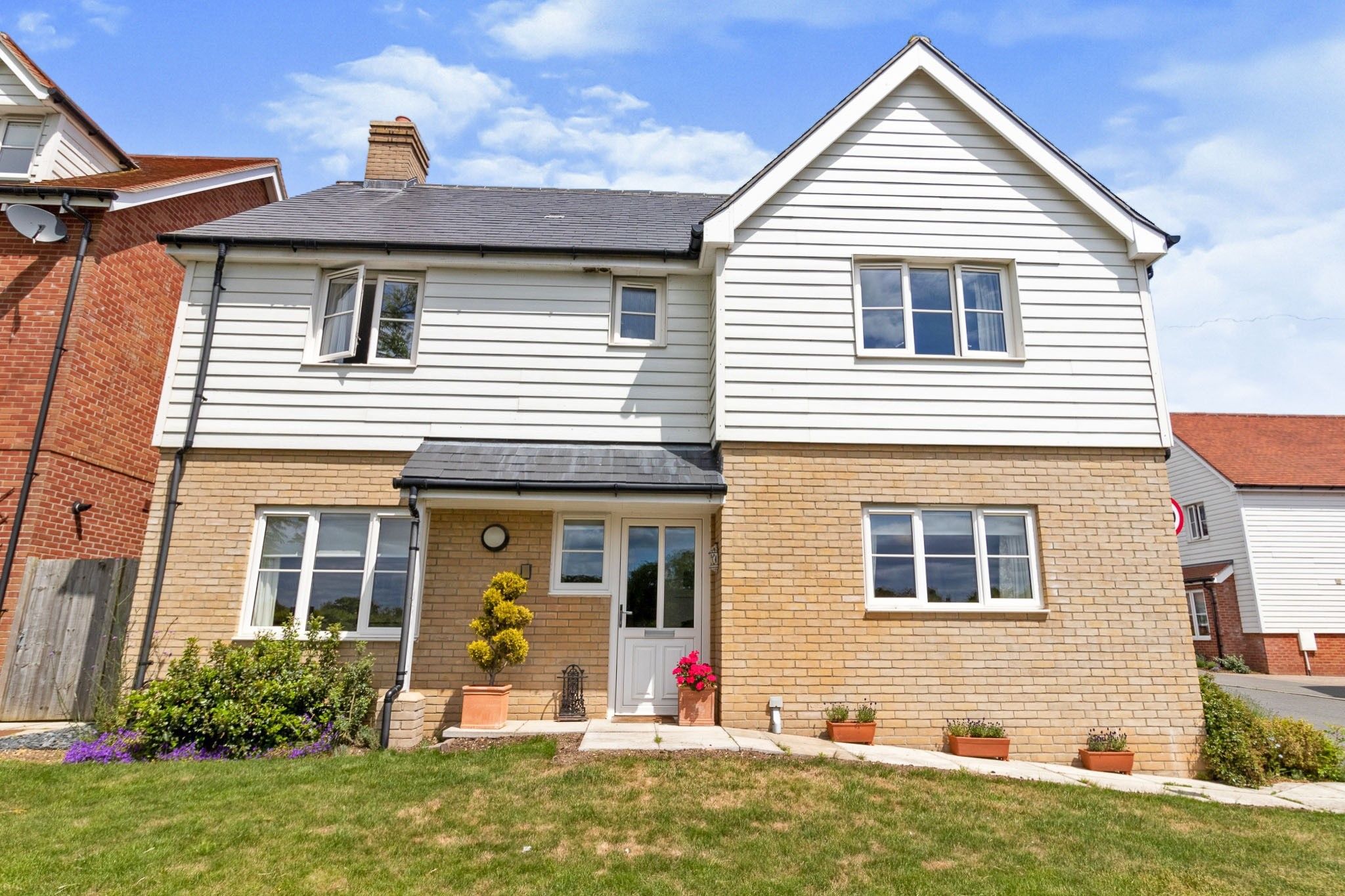 4 bed detached house for sale in Eldridge Close, Clavering, Saffron