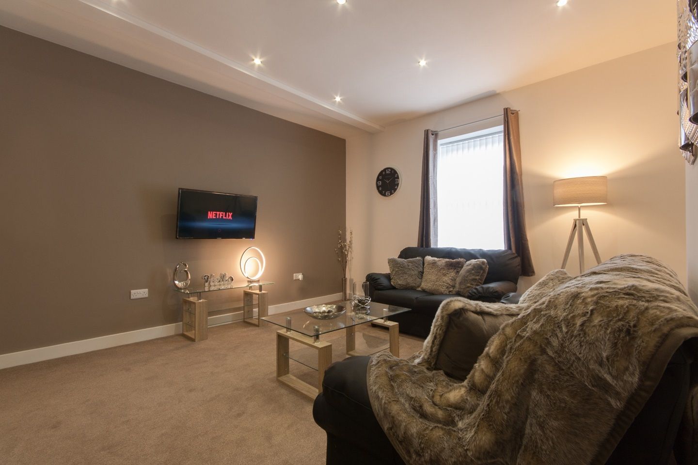 3 bed flat to rent in Bucknall New Road, StokeOnTrent, Staffordshire