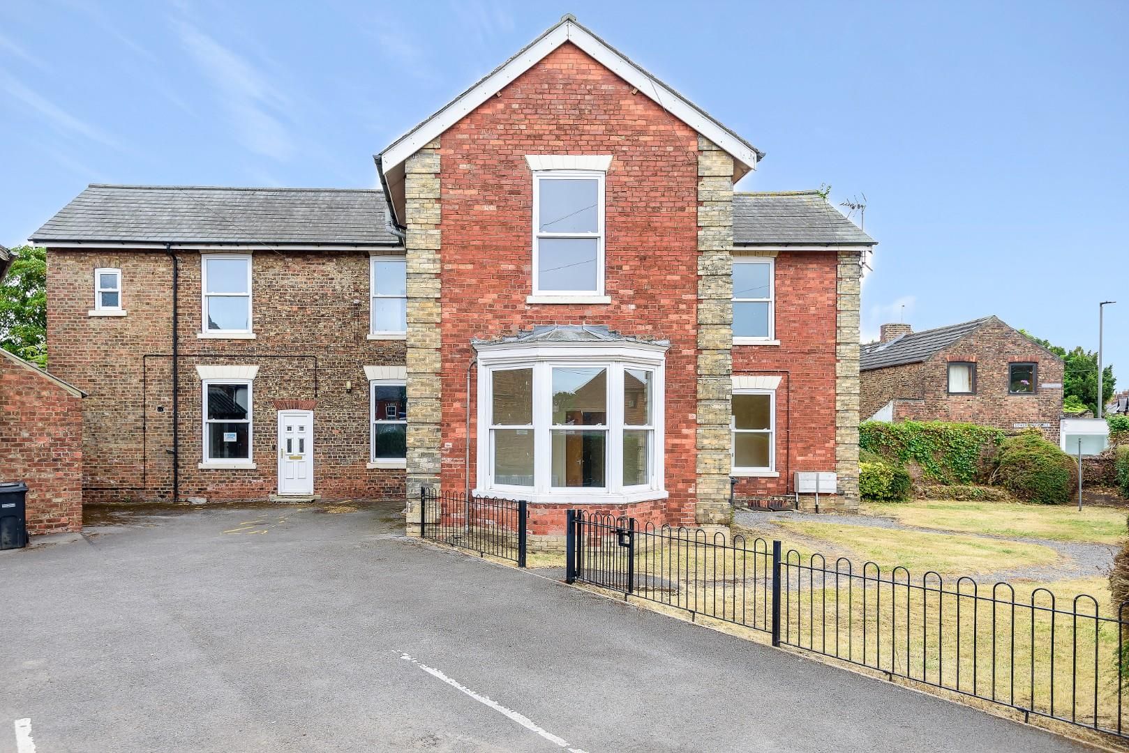 4 bed block of flats for sale in Mowbray House, Thirsk, North Yorkshire