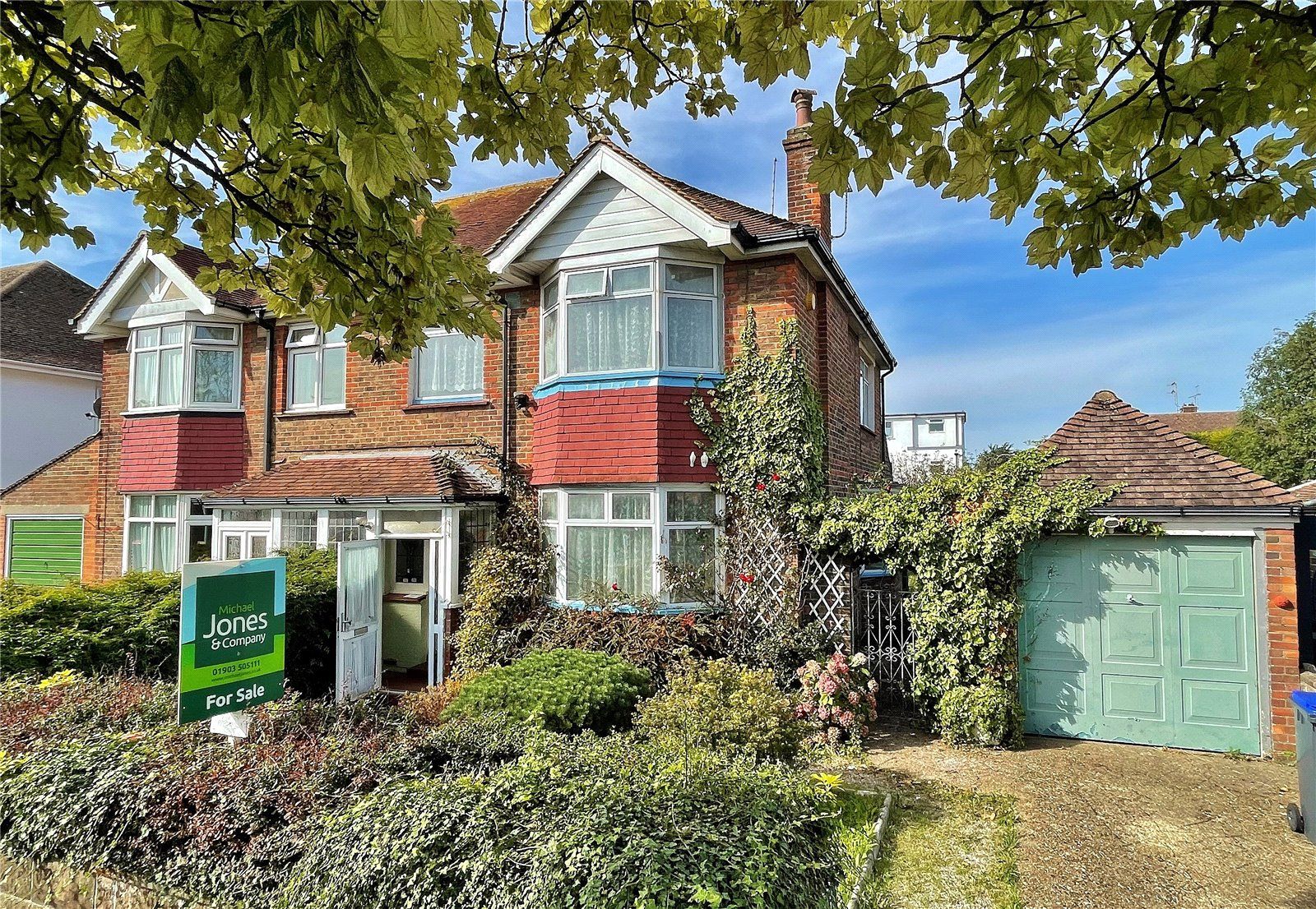 3 bed semidetached house for sale in V Avenue, Worthing, West