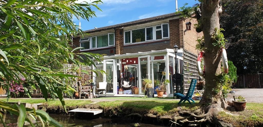 Orchard Court, The Island, West Drayton UB7  