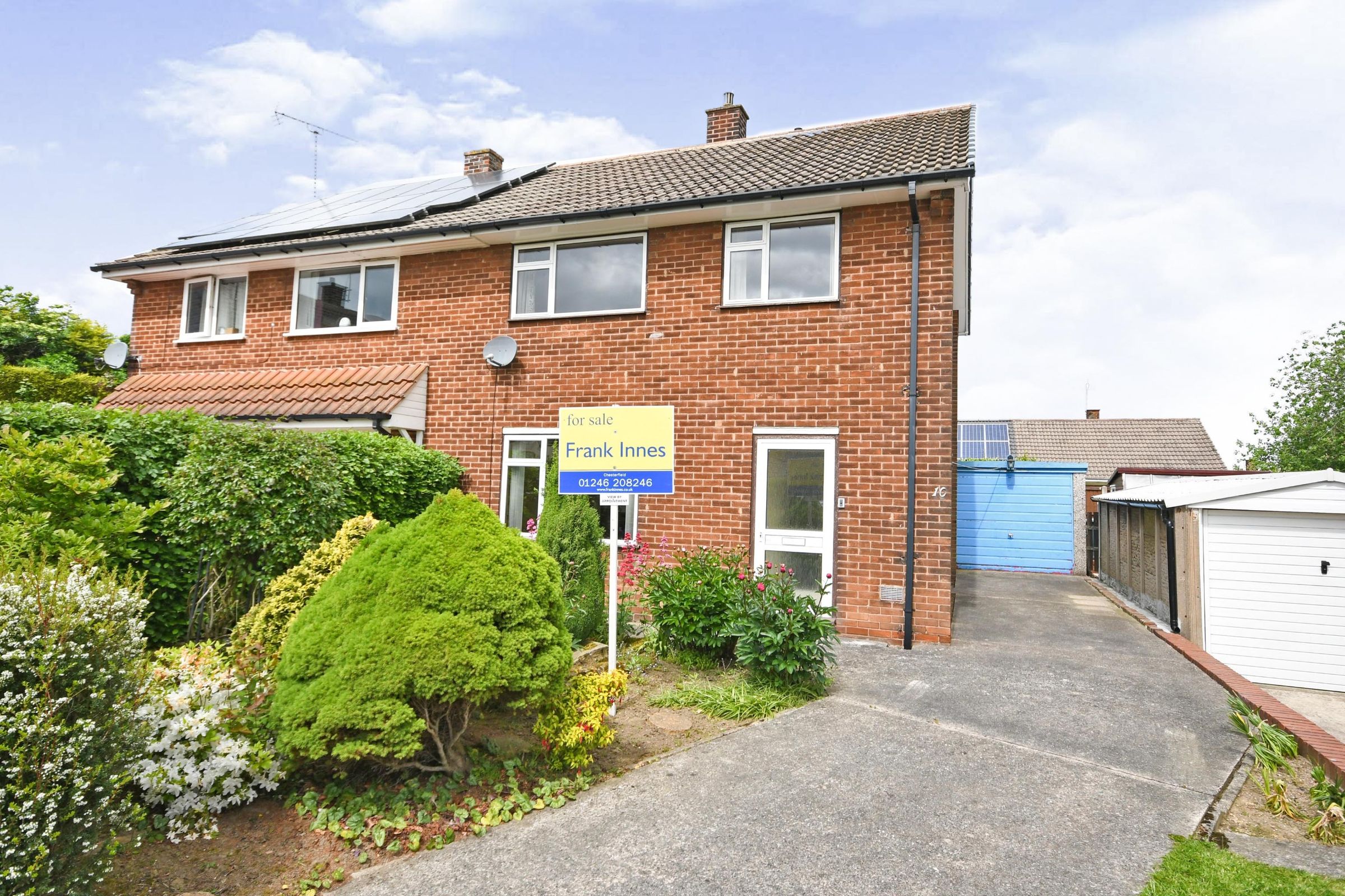 3 bed semidetached house for sale in Orchid Close, Calow, Chesterfield
