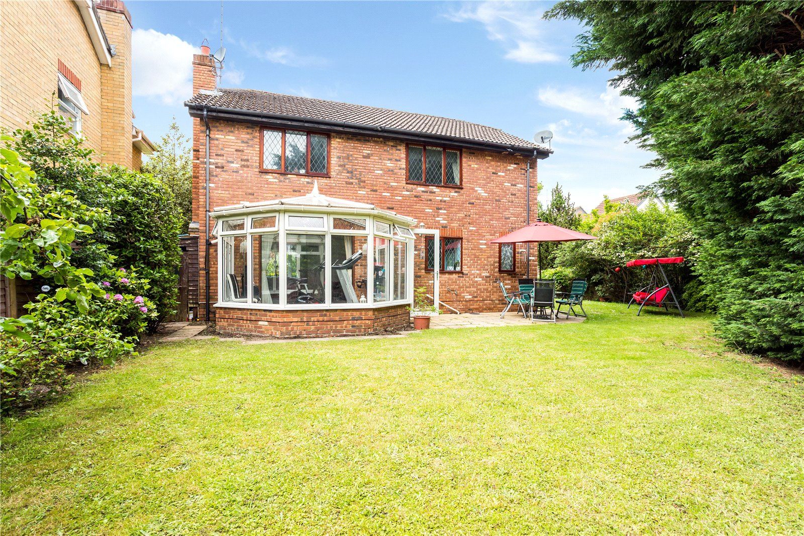 Connaught Drive, Weybridge, Surrey KT13  