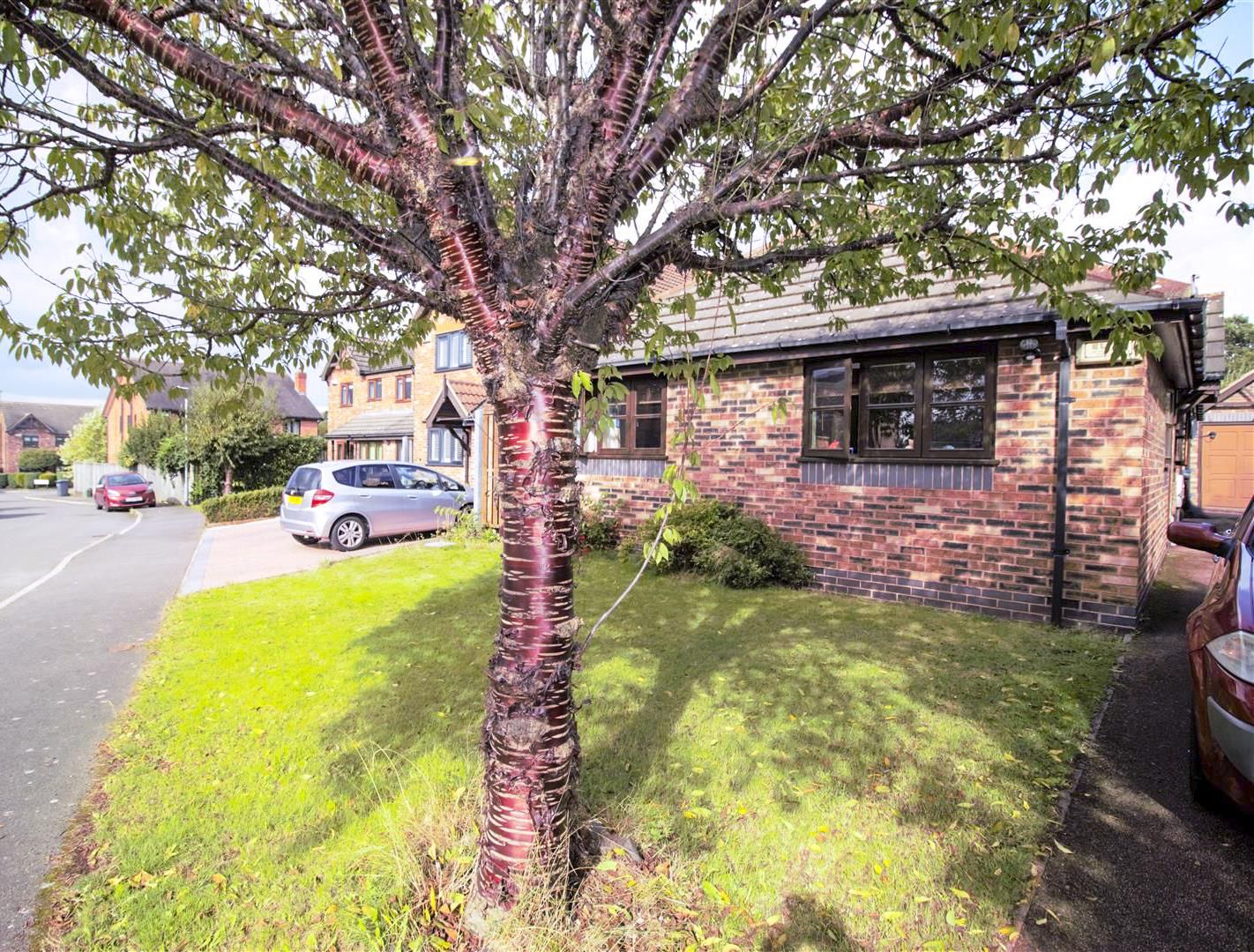 3 bed detached bungalow for sale in Whatton Drive, West Bridgford, Nottingham NG2 Zoopla