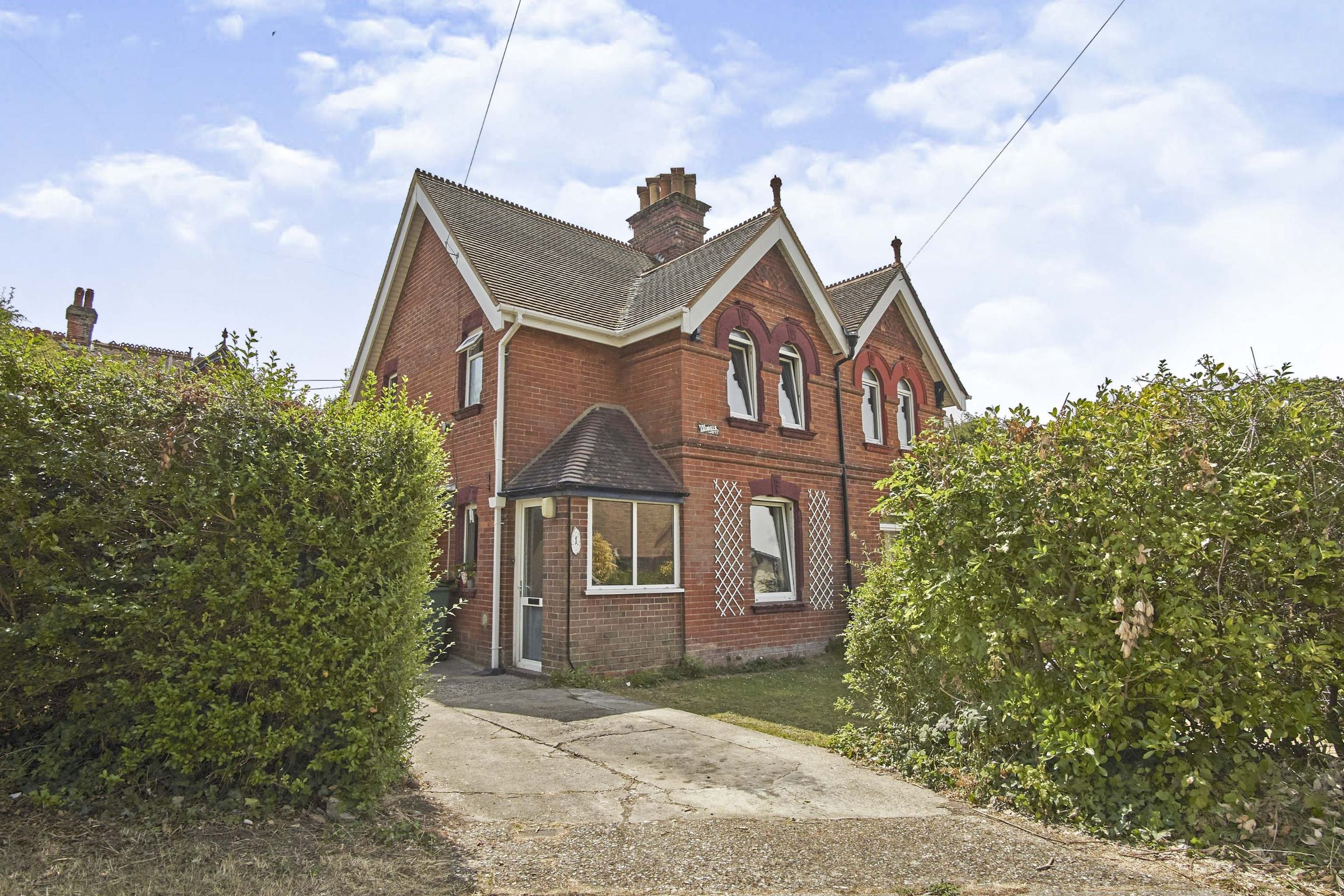 3 bed semidetached house for sale in Alvington Manor View, Newport PO30 Zoopla