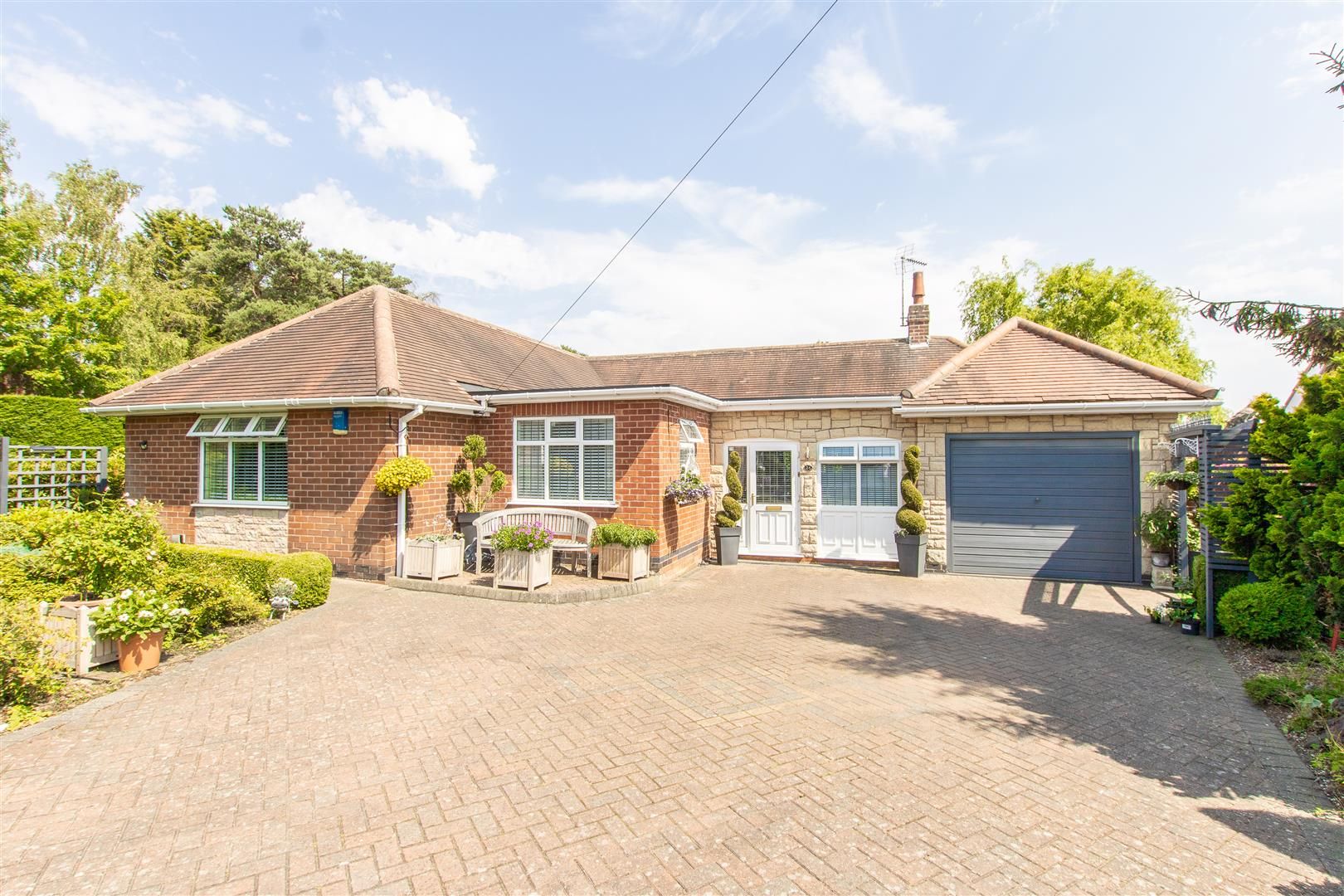 3 bed detached bungalow for sale in Longdale Avenue, Ravenshead