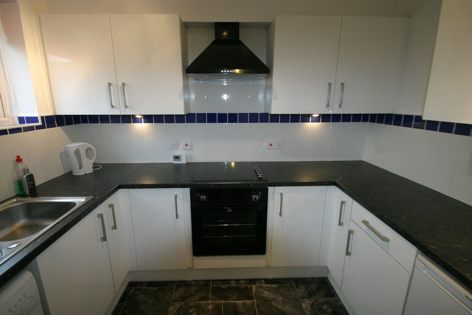 1 bed flat to rent in Quincy Road, Egham TW20 Zoopla