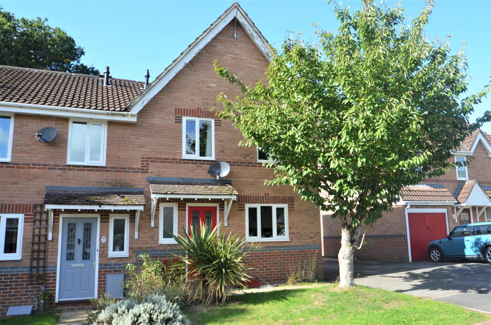 3 bed terraced house for sale in Clarke Close, Uffculme, Cullompton