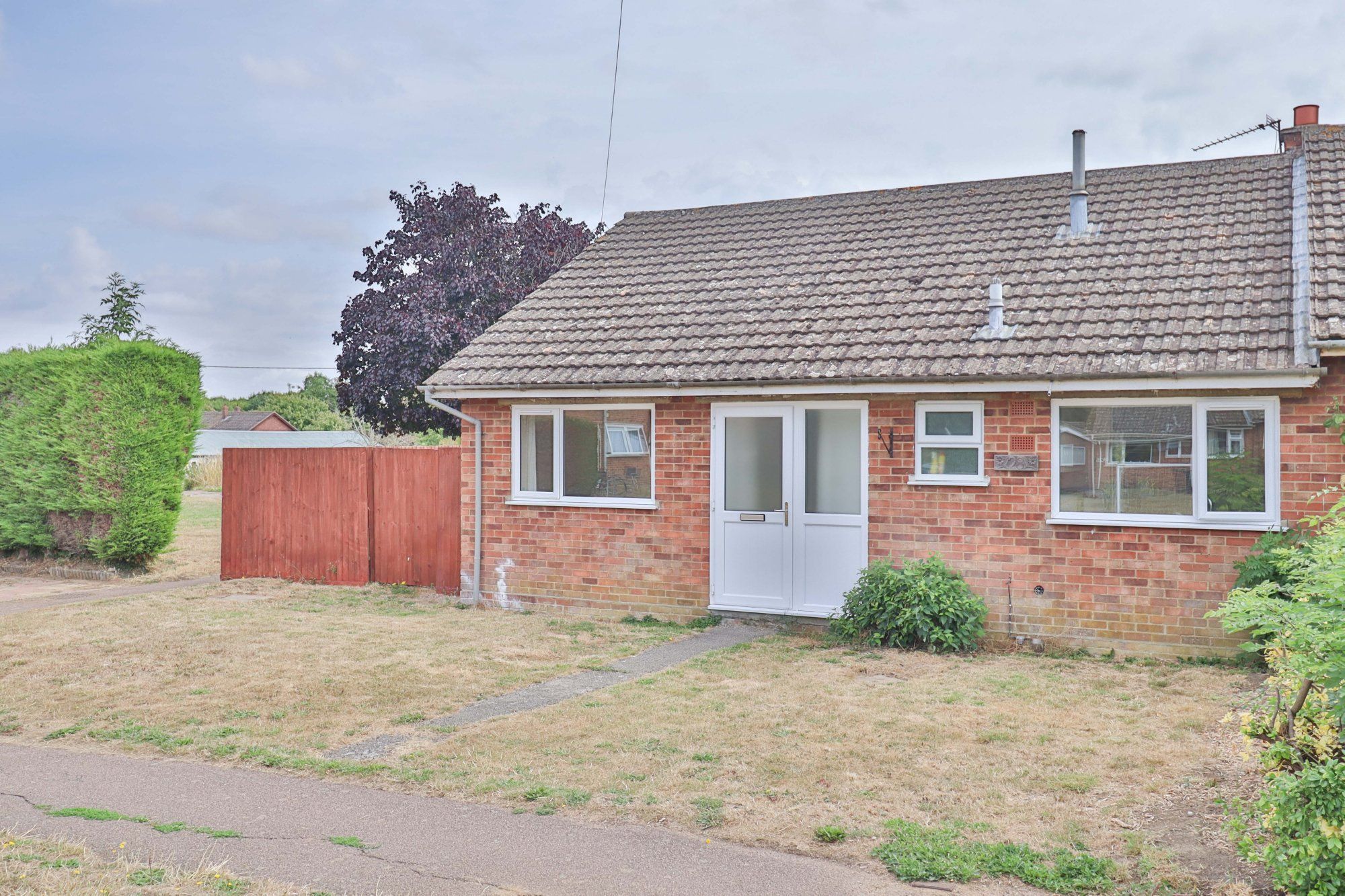 3 bed terraced bungalow for sale in Broadfields Close, Gislingham, Eye