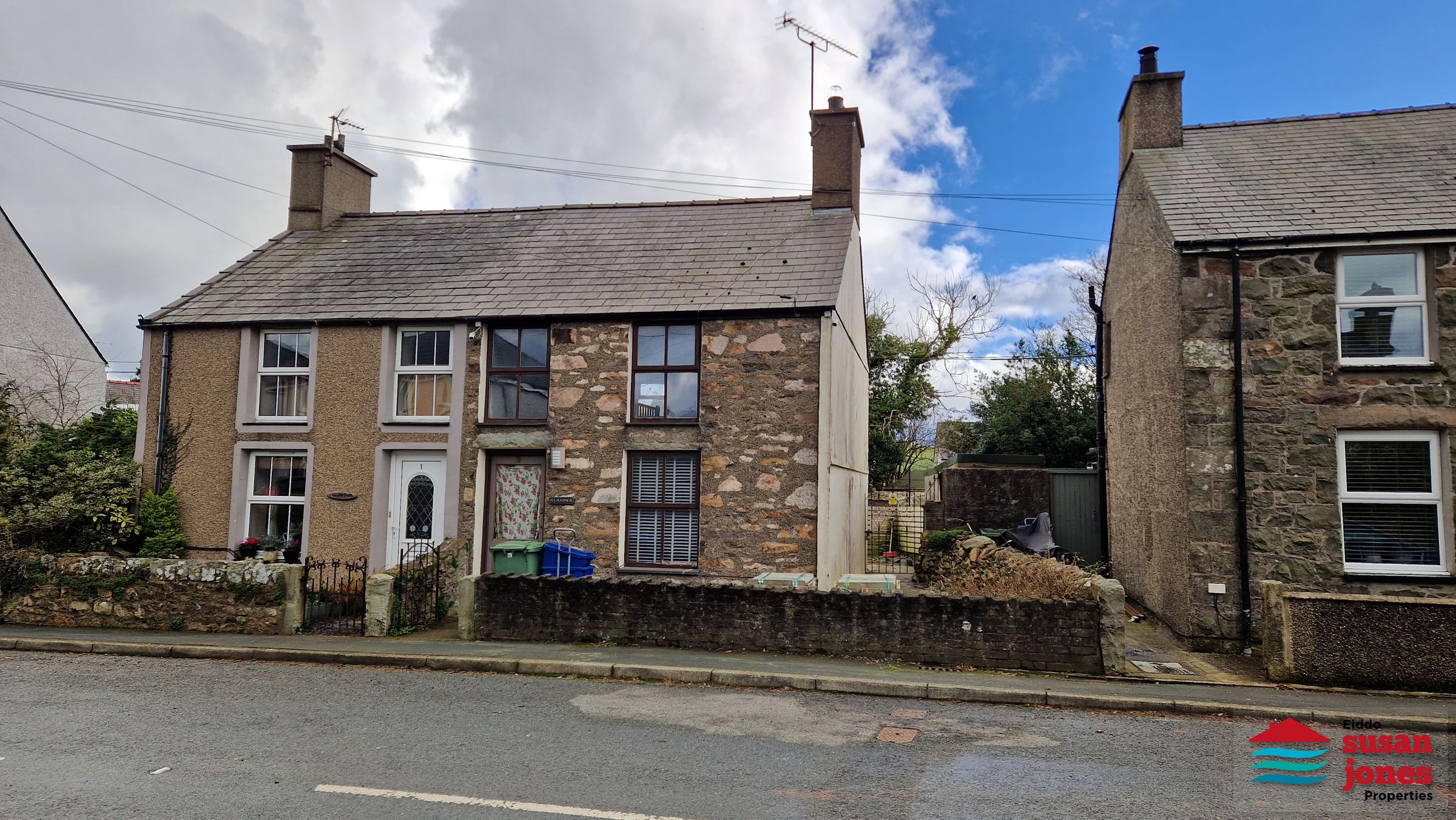 2 bed semidetached house for sale in Llanaelhaearn, Caernarfon LL54