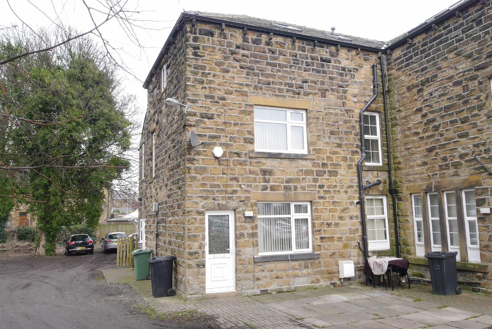 3 bed town house to rent in 1079 Leeds Road, Woodkirk, Dewsbury WF12