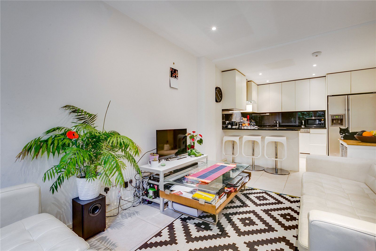 2 bed flat to rent in Ladbroke Grove, London W10 Zoopla