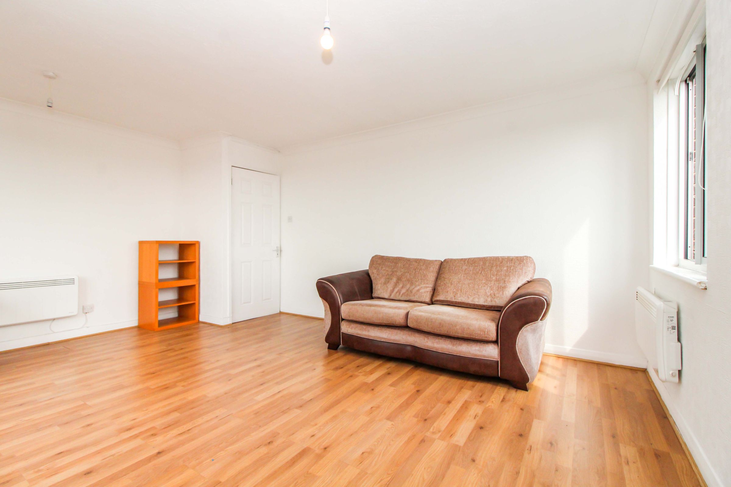 2 bed flat to rent in Tenbury Close, London E7 Zoopla