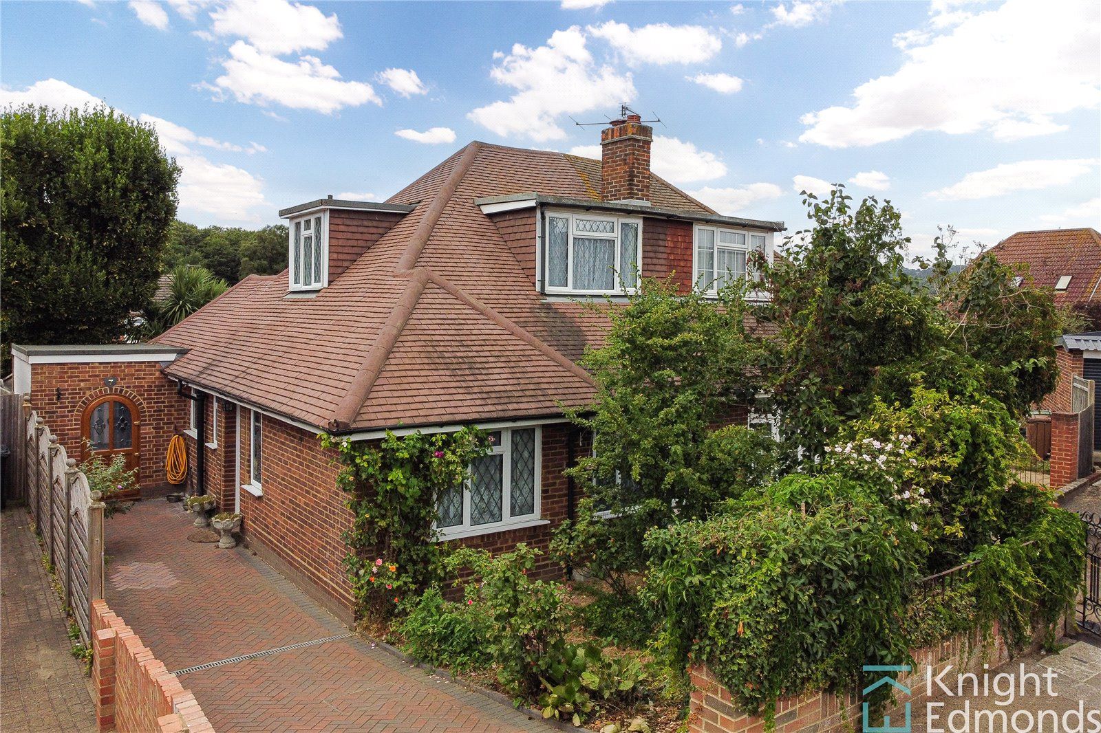 3 bed bungalow for sale in Downs Close, Penenden Heath, Maidstone, Kent