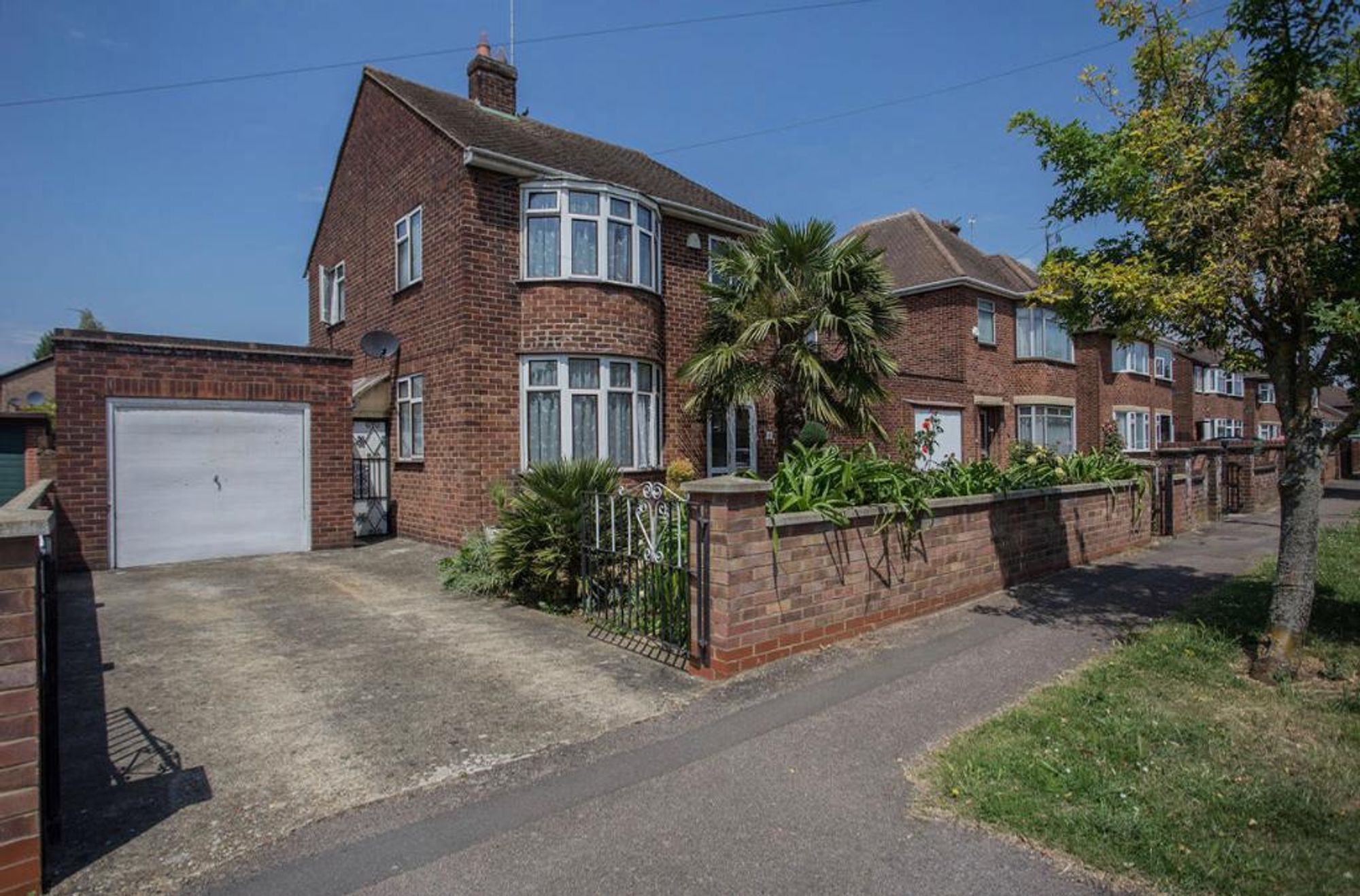 3 bed detached house for sale in Gloucester Road, Peterborough PE2 Zoopla
