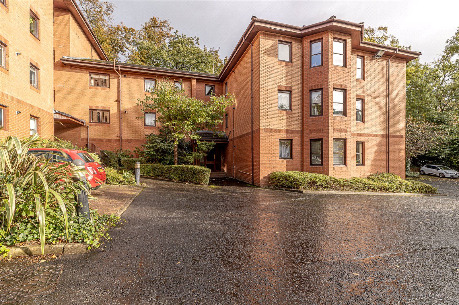2 bed flat for sale in Broomhill Drive, Broomhill, Glasgow G11 Zoopla