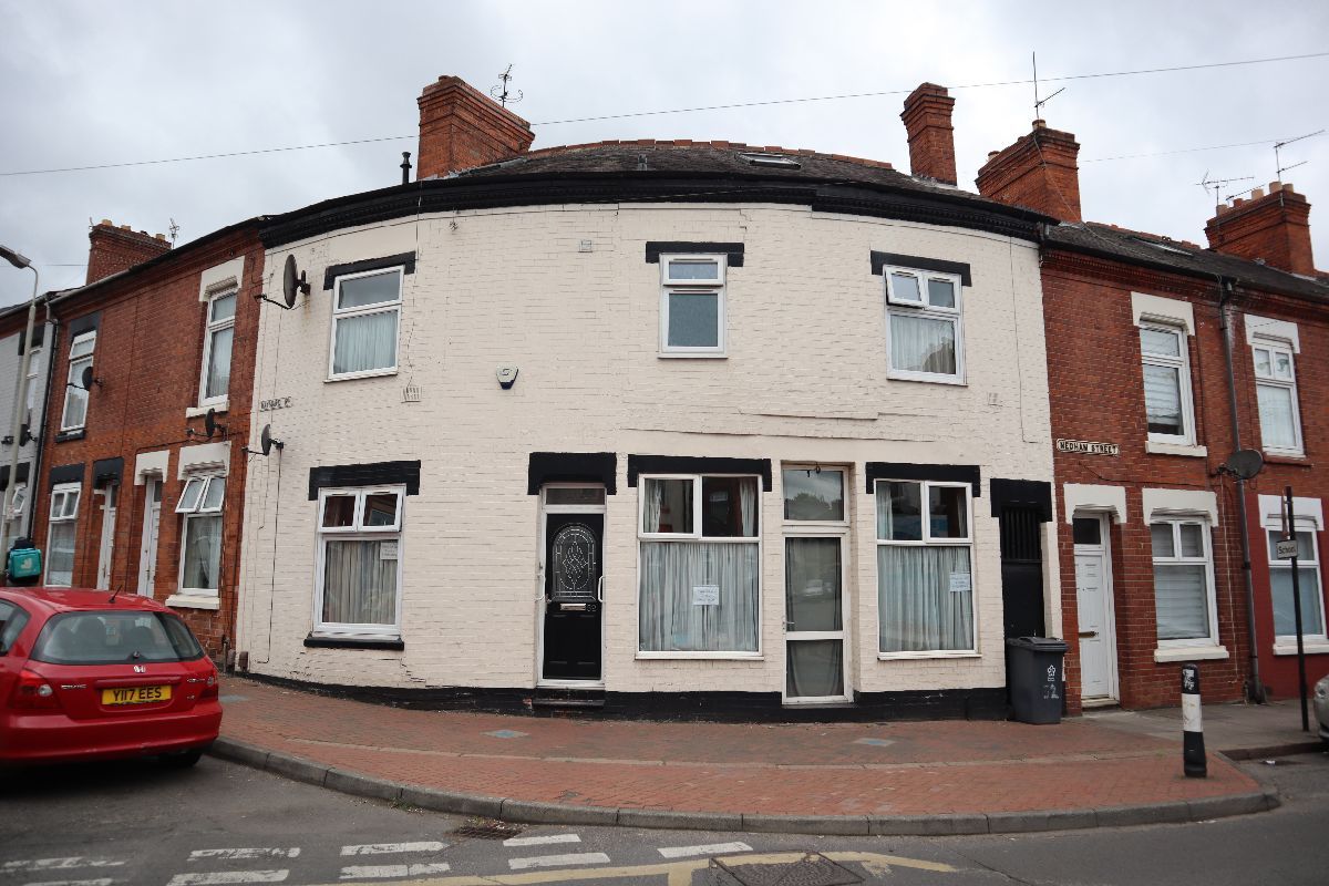 4 bed terraced house for sale in Maynard Road, Leicester LE2 Zoopla