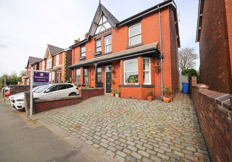 3 bed semidetached house for sale in Wigan Road, Standish, Wigan WN6