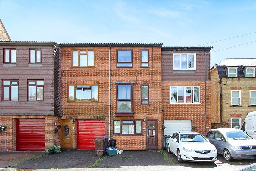 Love Lane, Mitcham, London CR4  