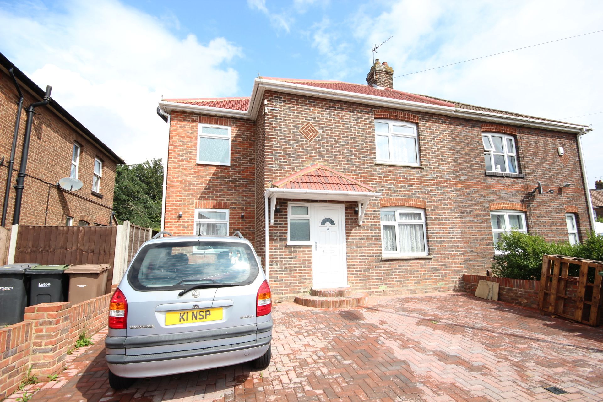 Putteridge Road, Luton LU2  