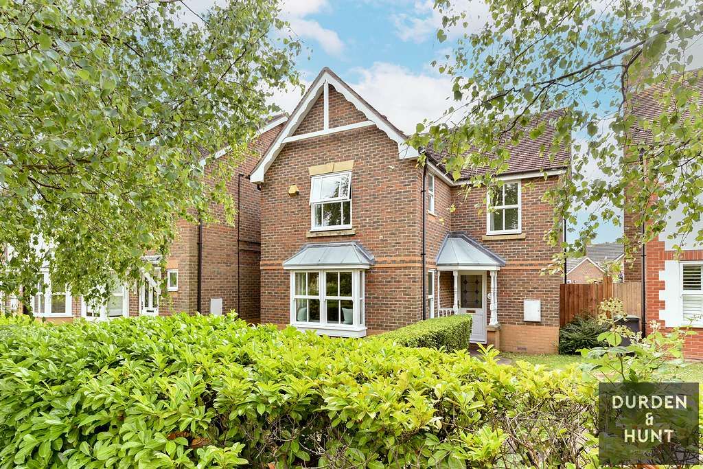 3 bed detached house for sale in Roding Gardens, Loughton IG10 Zoopla