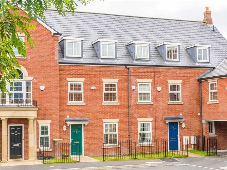 4 bed town house for sale in Kings Park, Leigh WN7 Zoopla