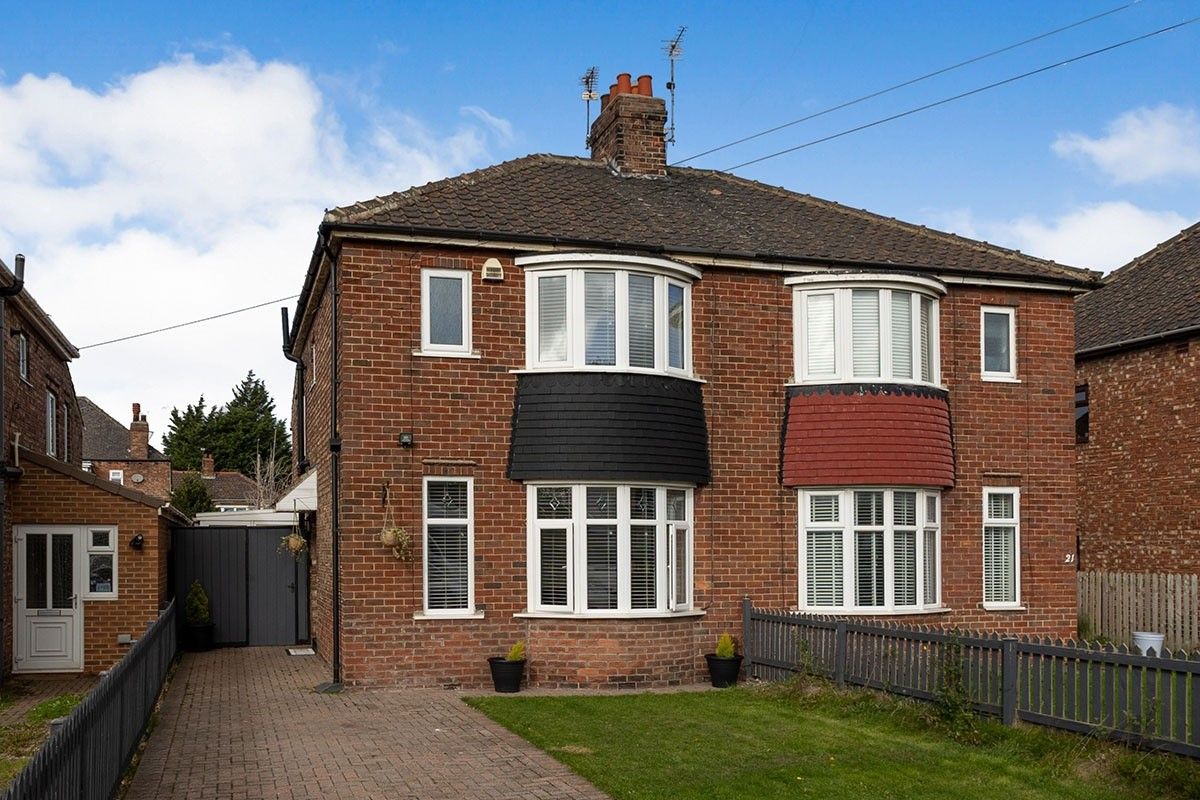 3 bed semidetached house for sale in Oakfield Road, North Ormesby
