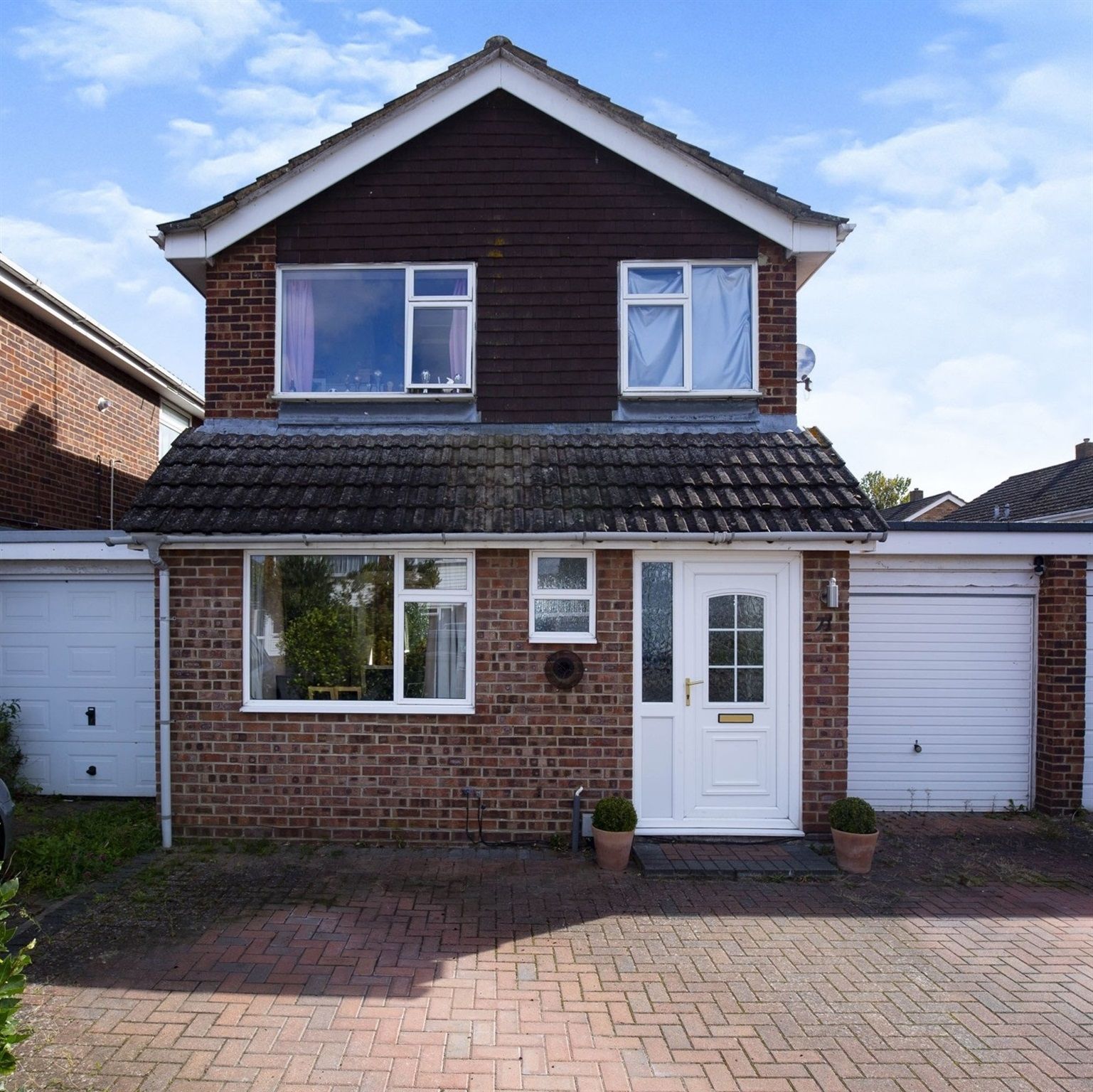 3 bed linkdetached house for sale in Hamble Drive, Abingdon OX14 Zoopla
