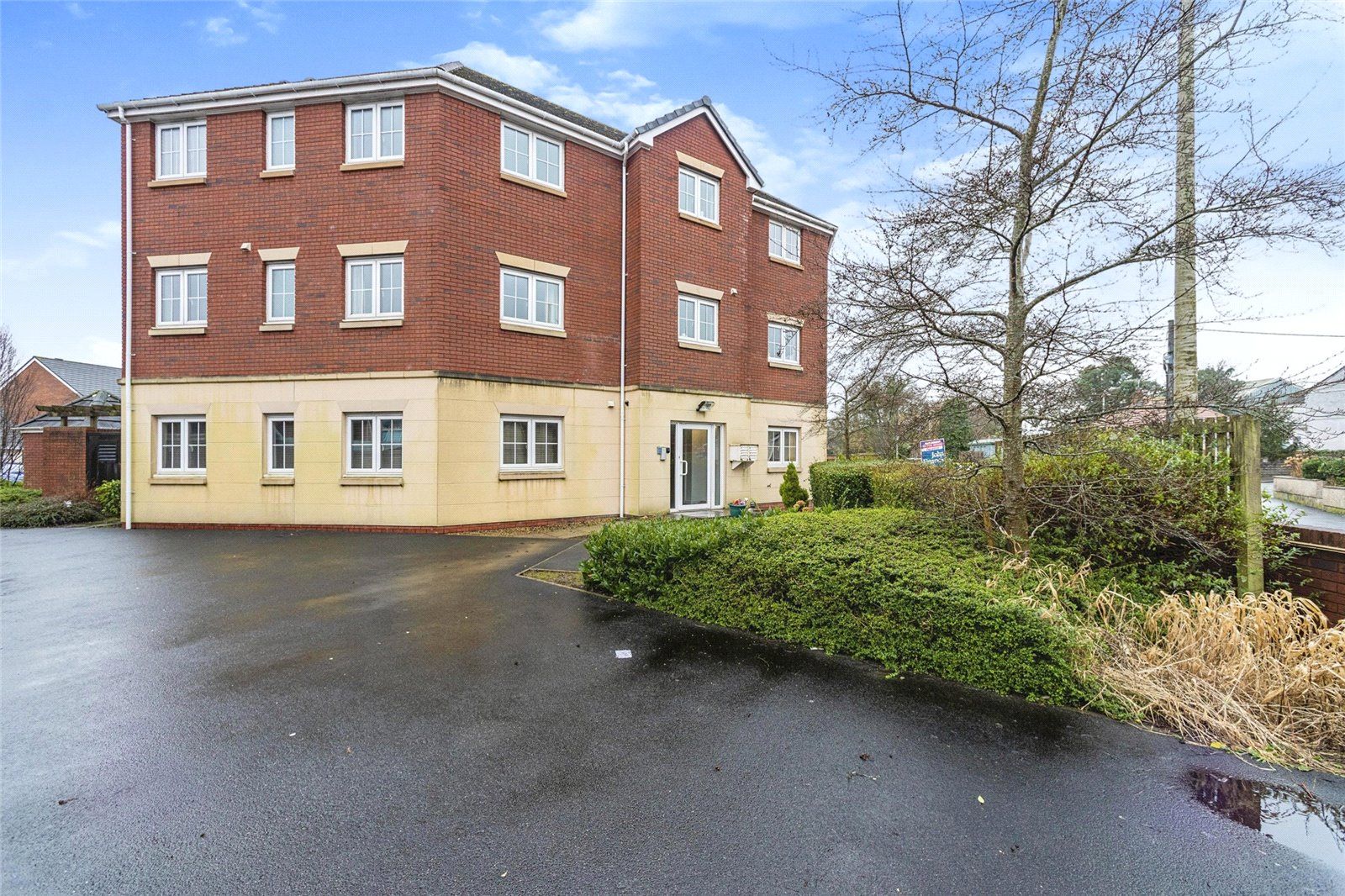 2 bed flat for sale in Village Drive, Gorseinon, Swansea, Swansea SA4