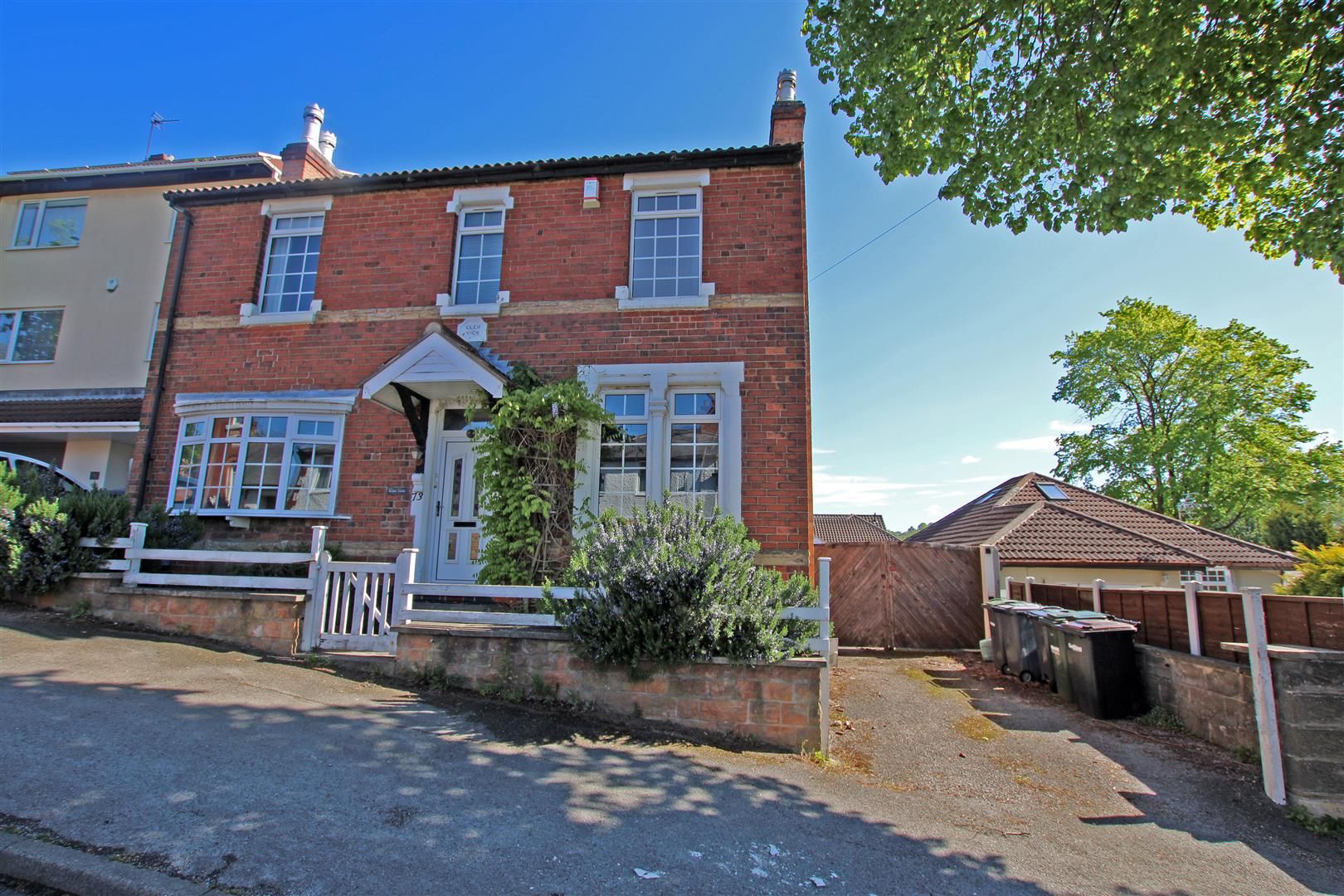 4 bed detached house for sale in Robinson Road, Mapperley, Nottingham