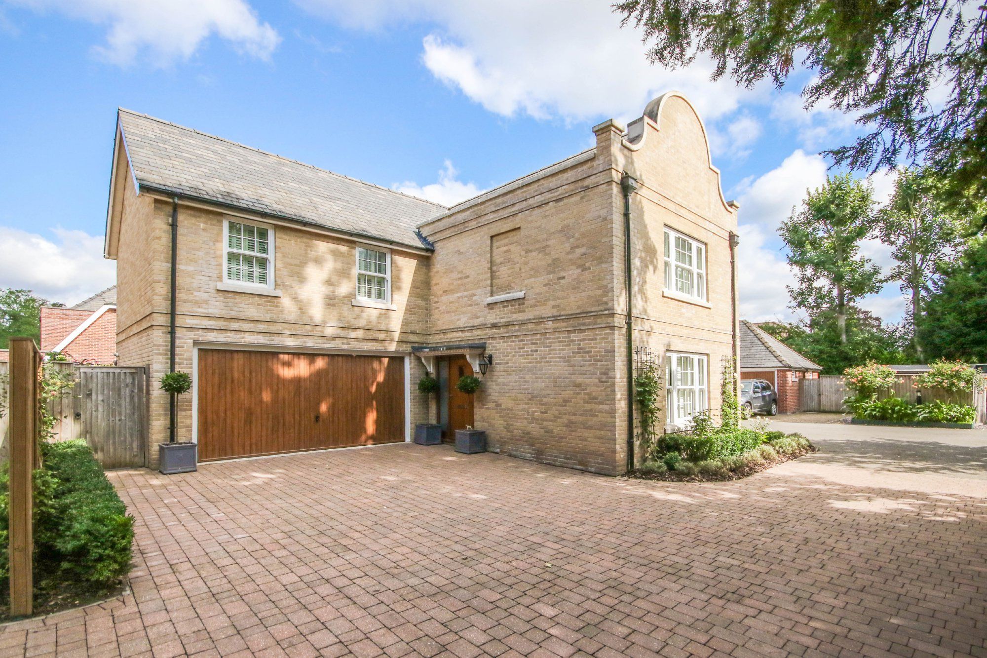 4 bed detached house for sale in Arborfield Drive, Newmarket CB8 Zoopla