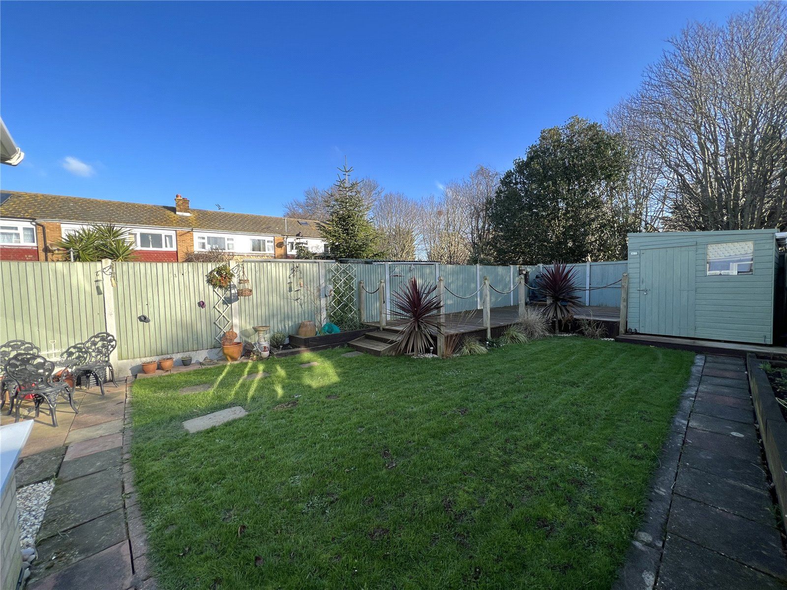 3 bed end terrace house for sale in Vincent Close, Broadstairs, Kent